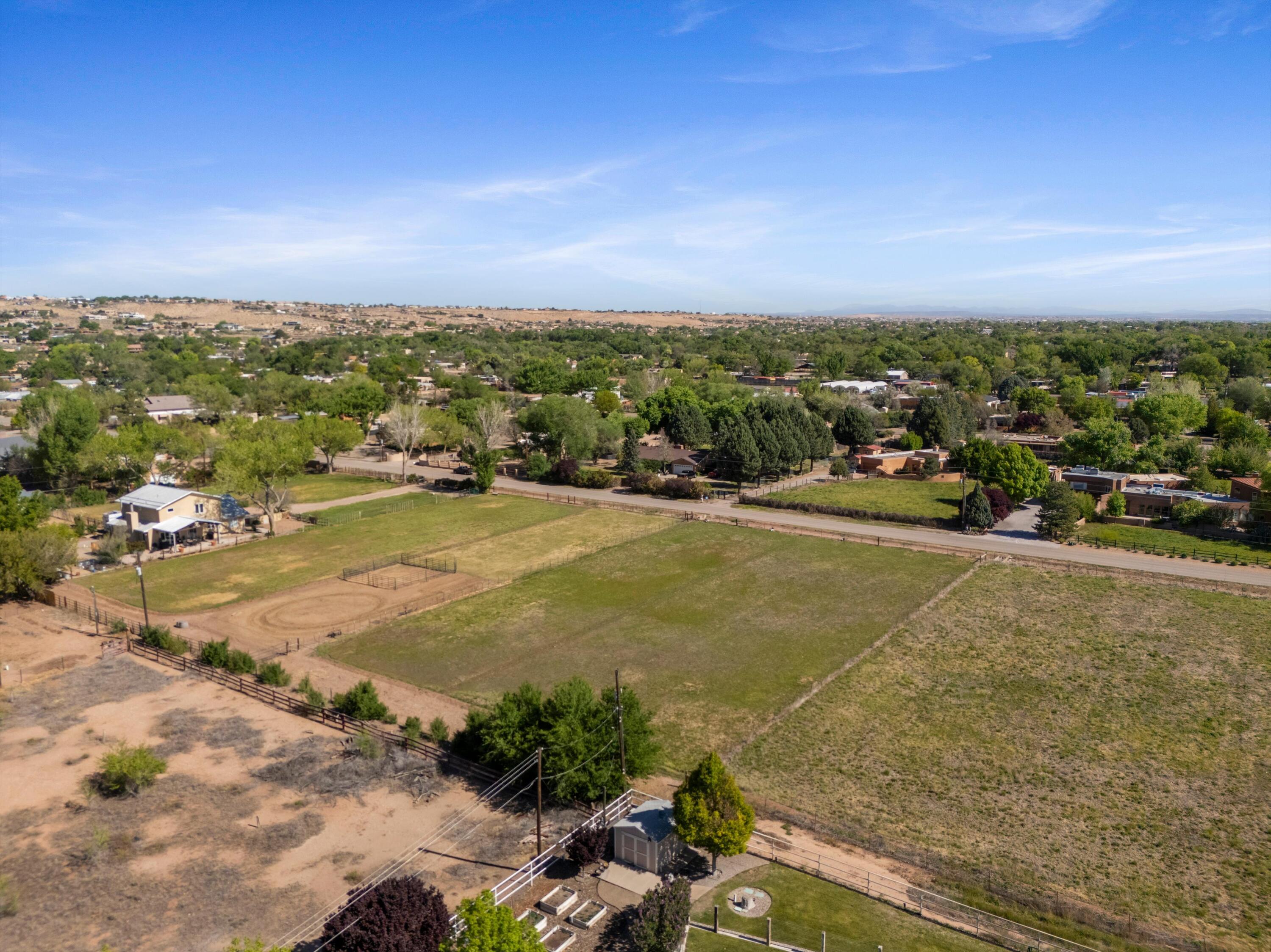 Photo 3 — 525 Coronado Road