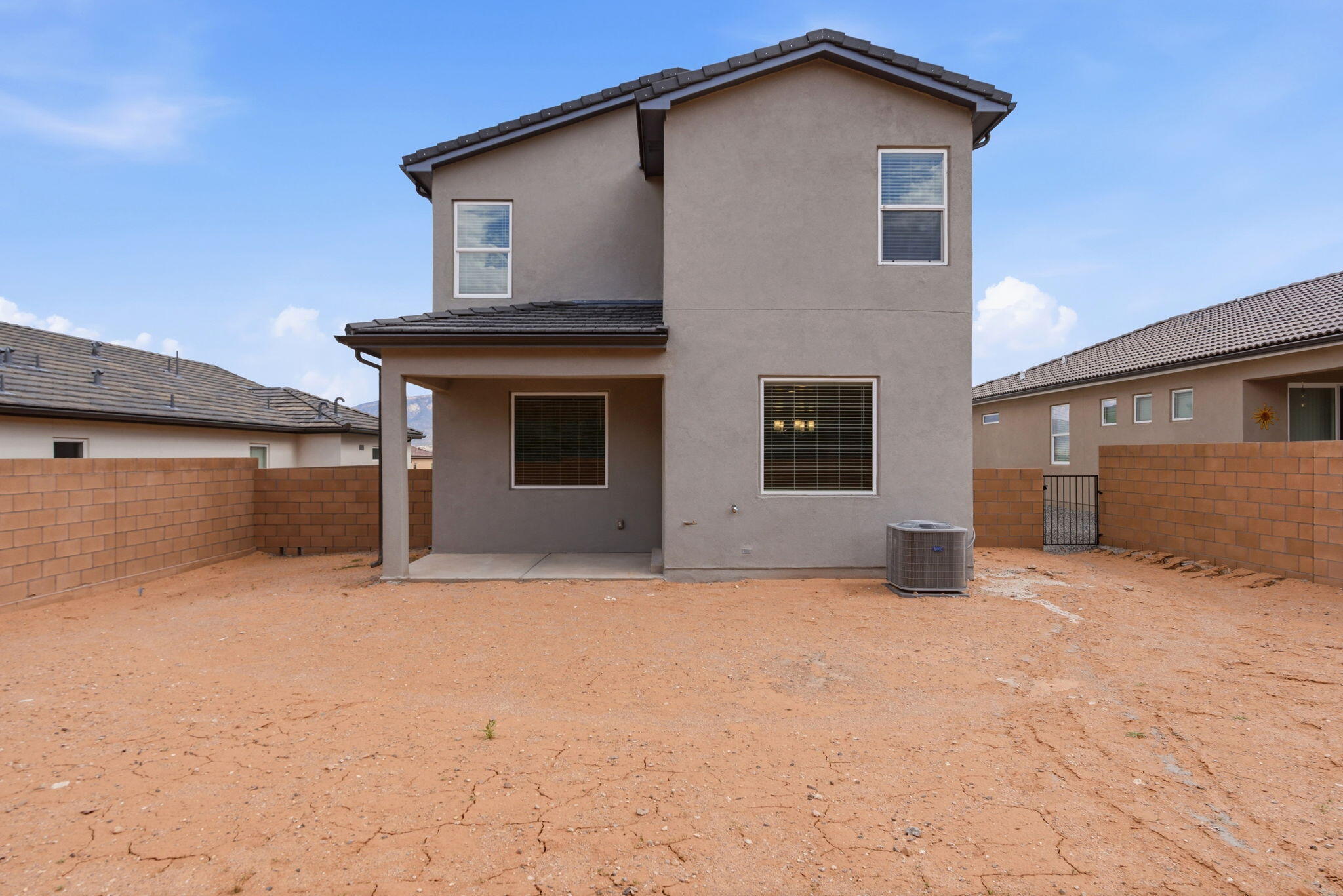 Photo 14 — 6717 Sydney Drive NE