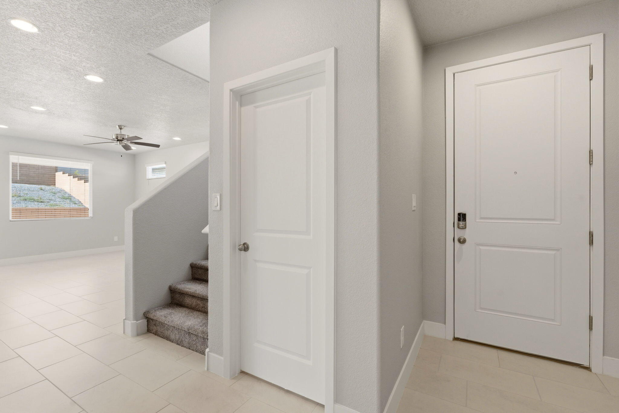 Photo 16 — 6717 Sydney Drive NE