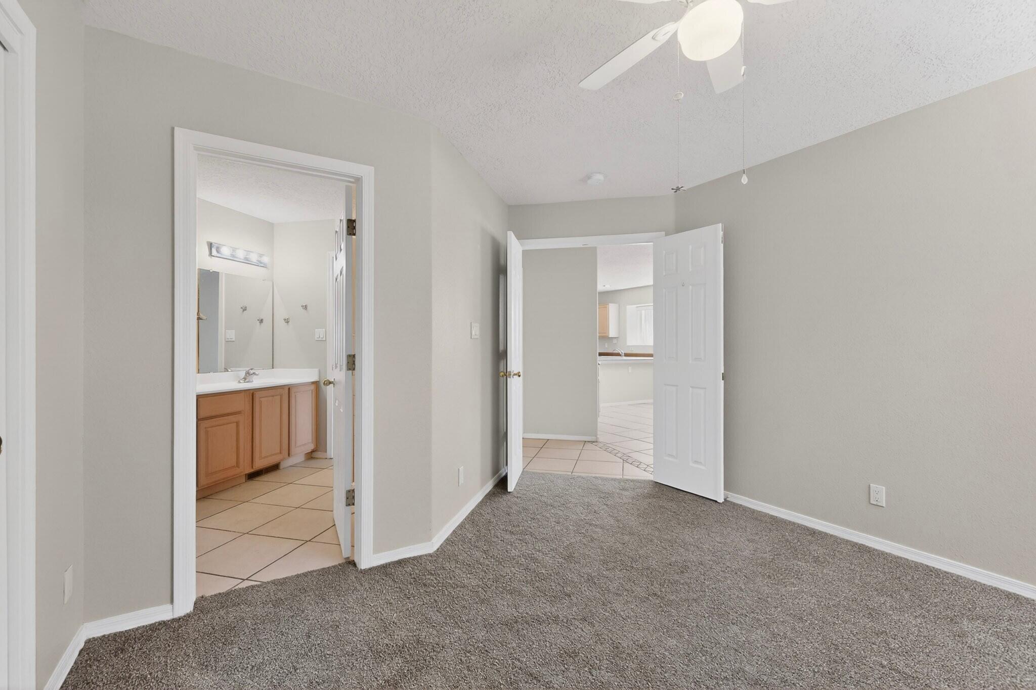Photo 18 — 4424 Rancho Centro NW