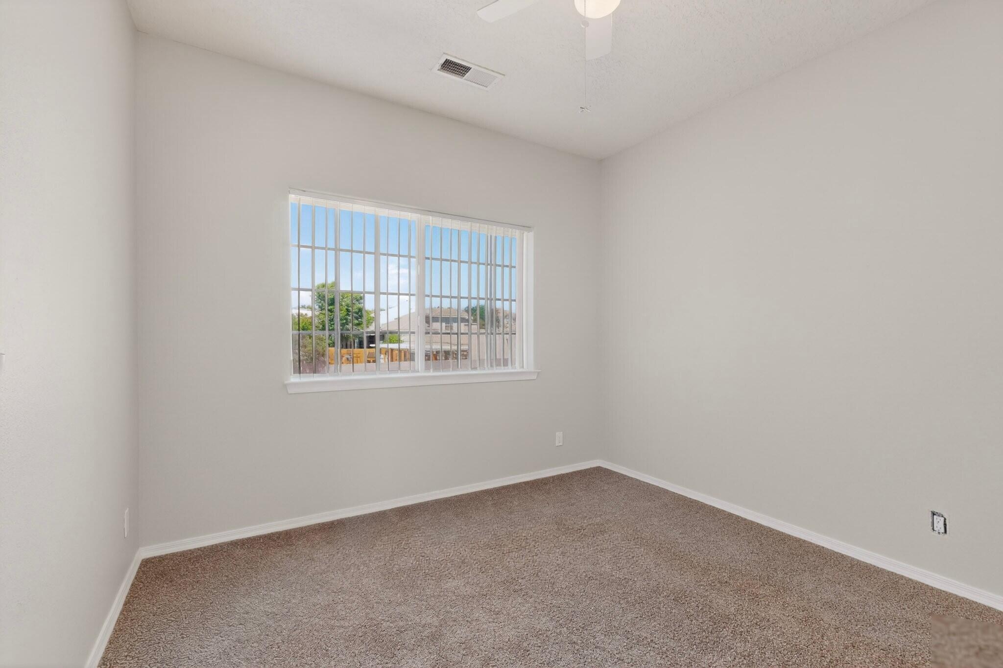 Photo 17 — 4424 Rancho Centro NW