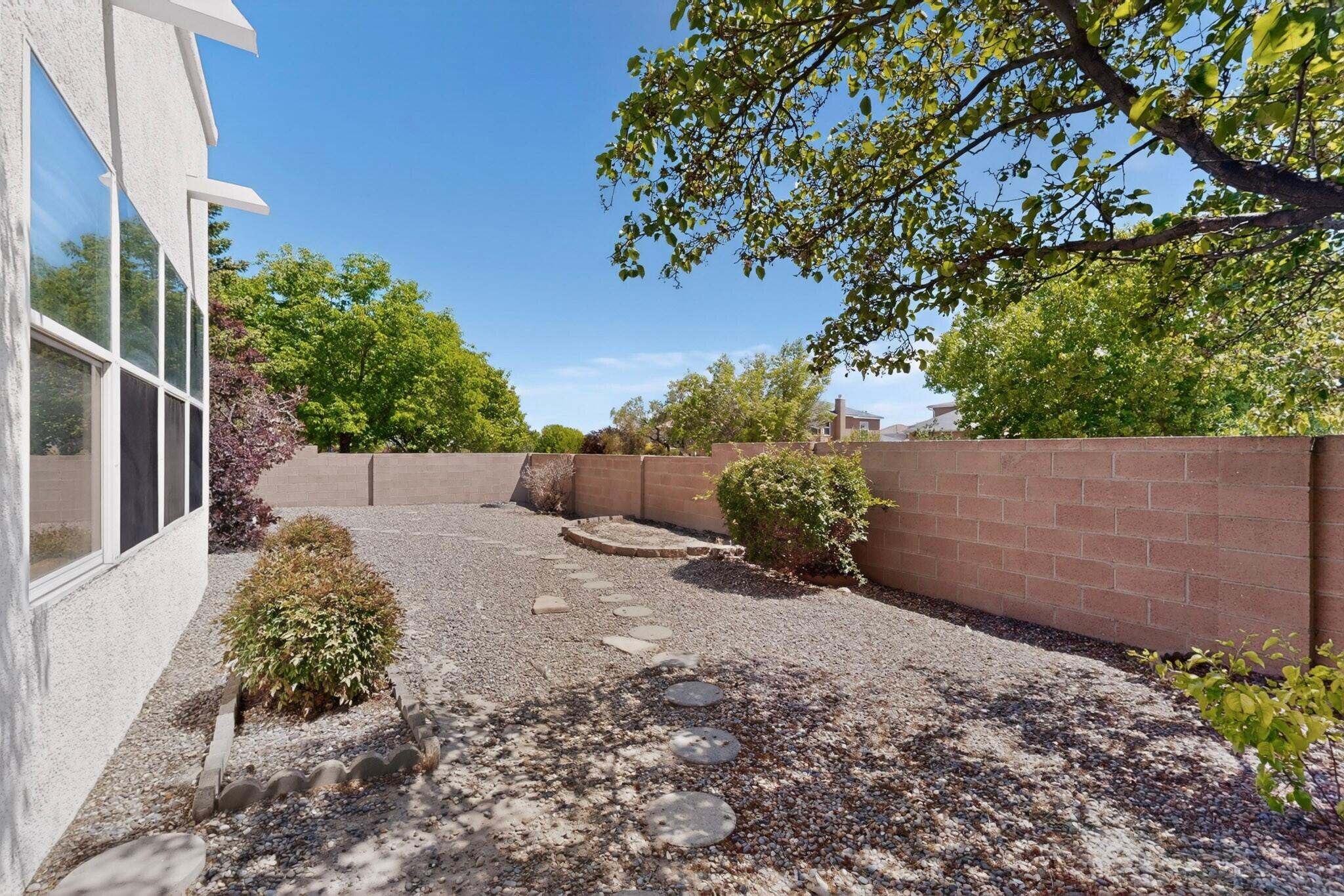Photo 3 — 4424 Rancho Centro NW