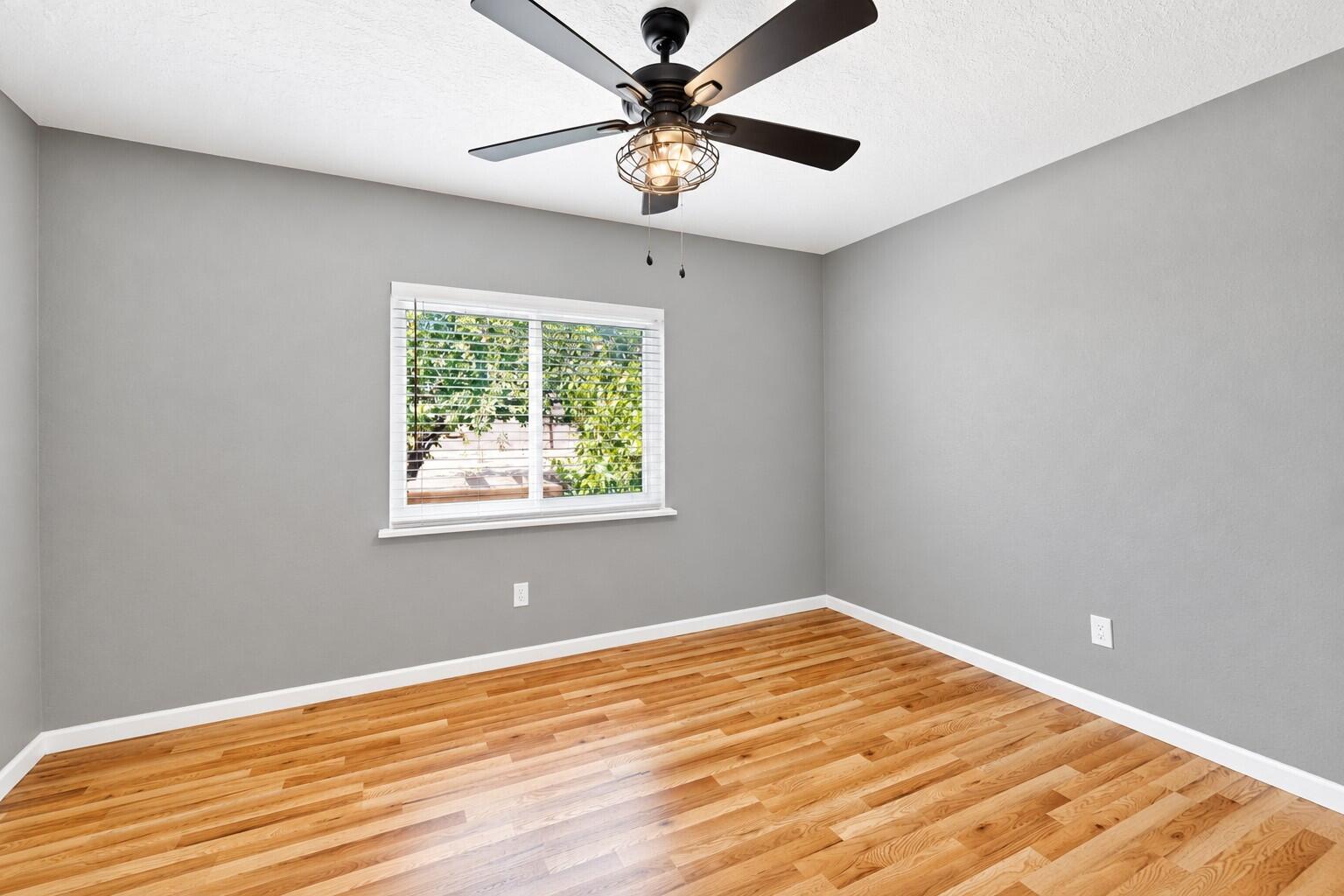 Photo 12 — 1617 Anderson Place SE
