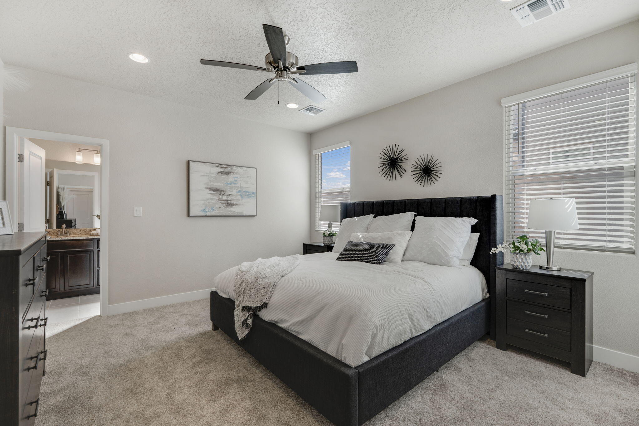 Photo 4 — 6724 Zachary Road NE