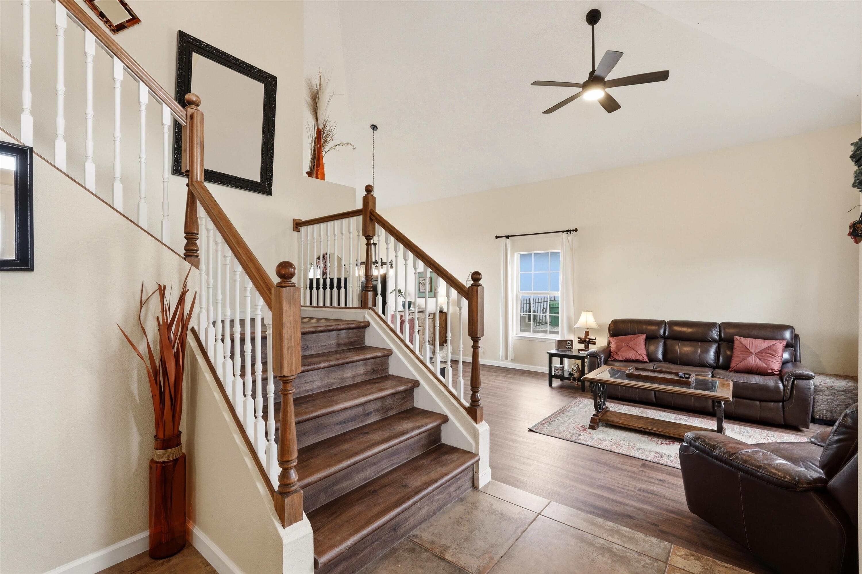 Photo 11 — 2597 Sandia Loop NE