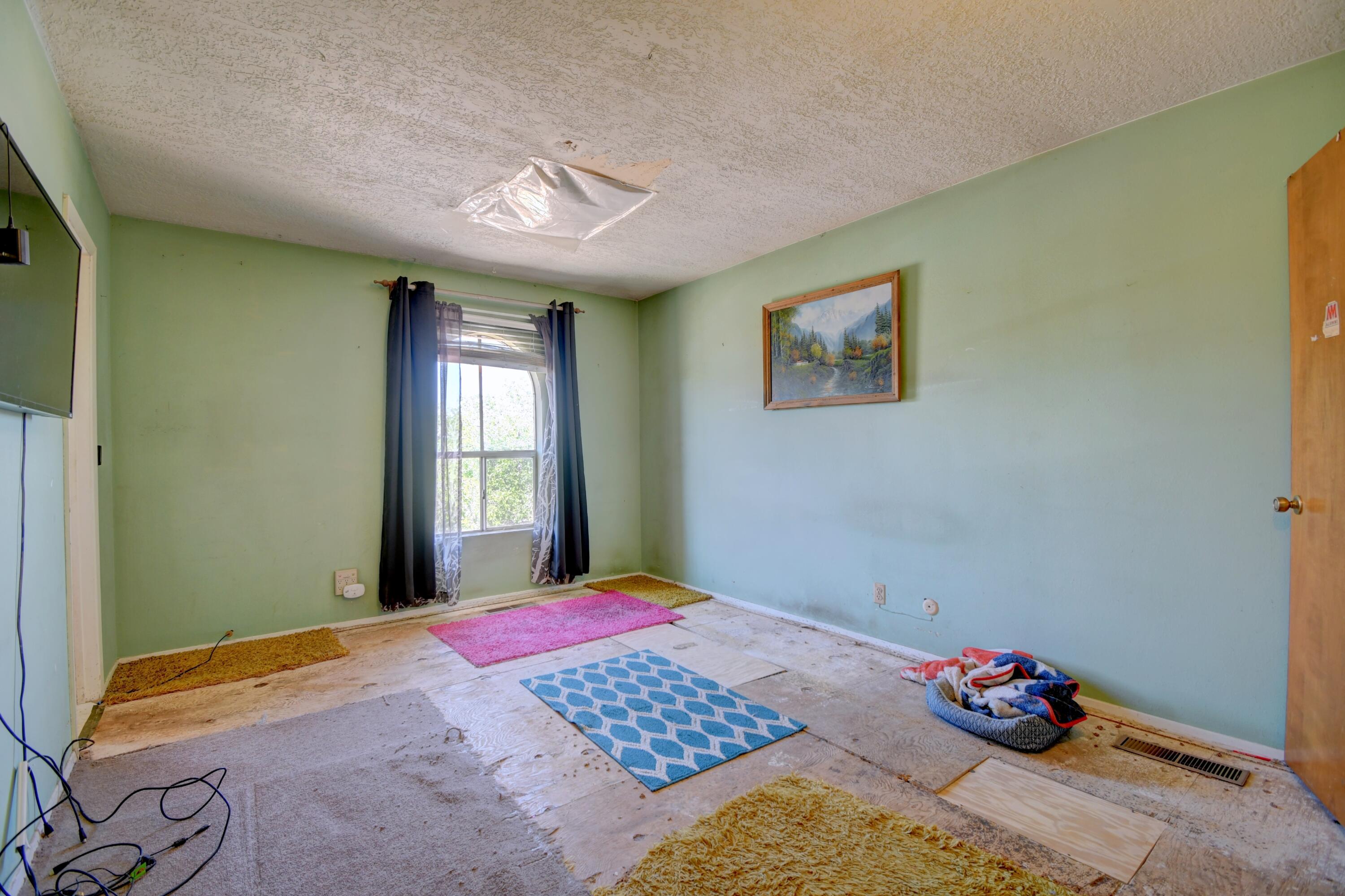 Photo 15 — 300 Horner Street