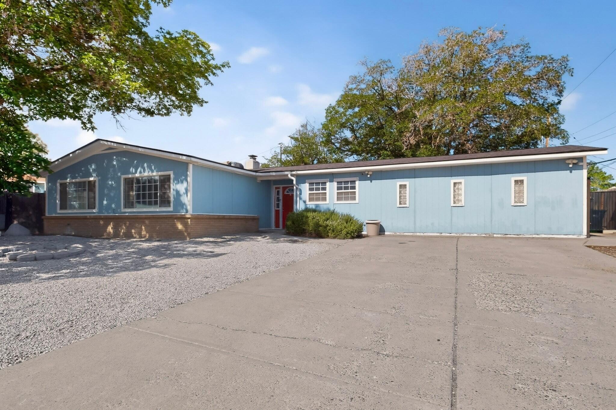 Photo 2 — 5652 Camino Canada NW