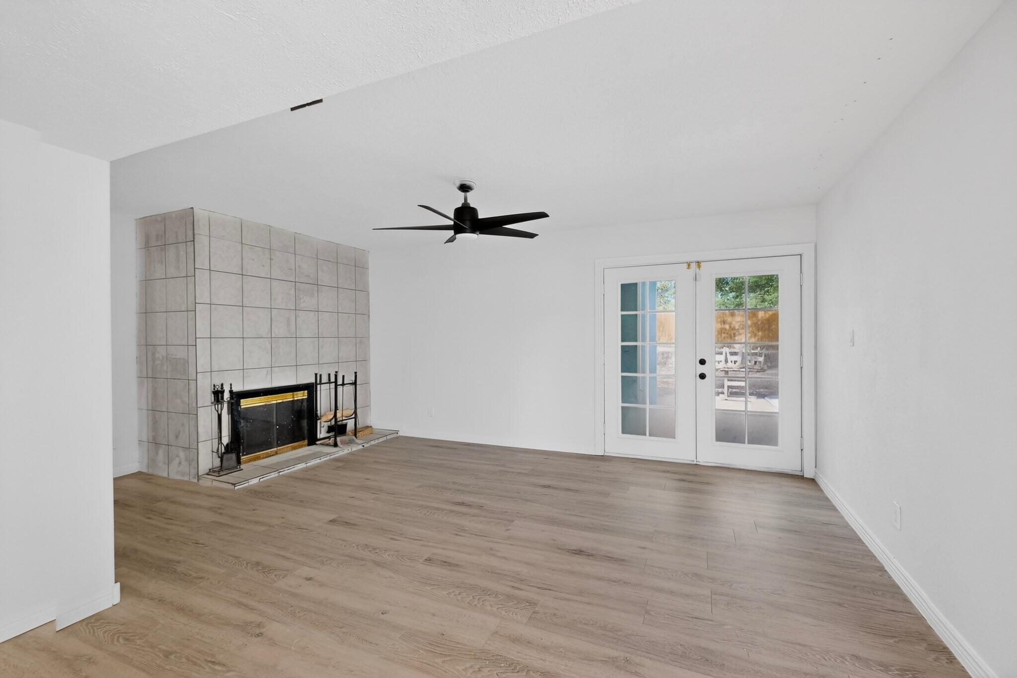Photo 4 — 5652 Camino Canada NW