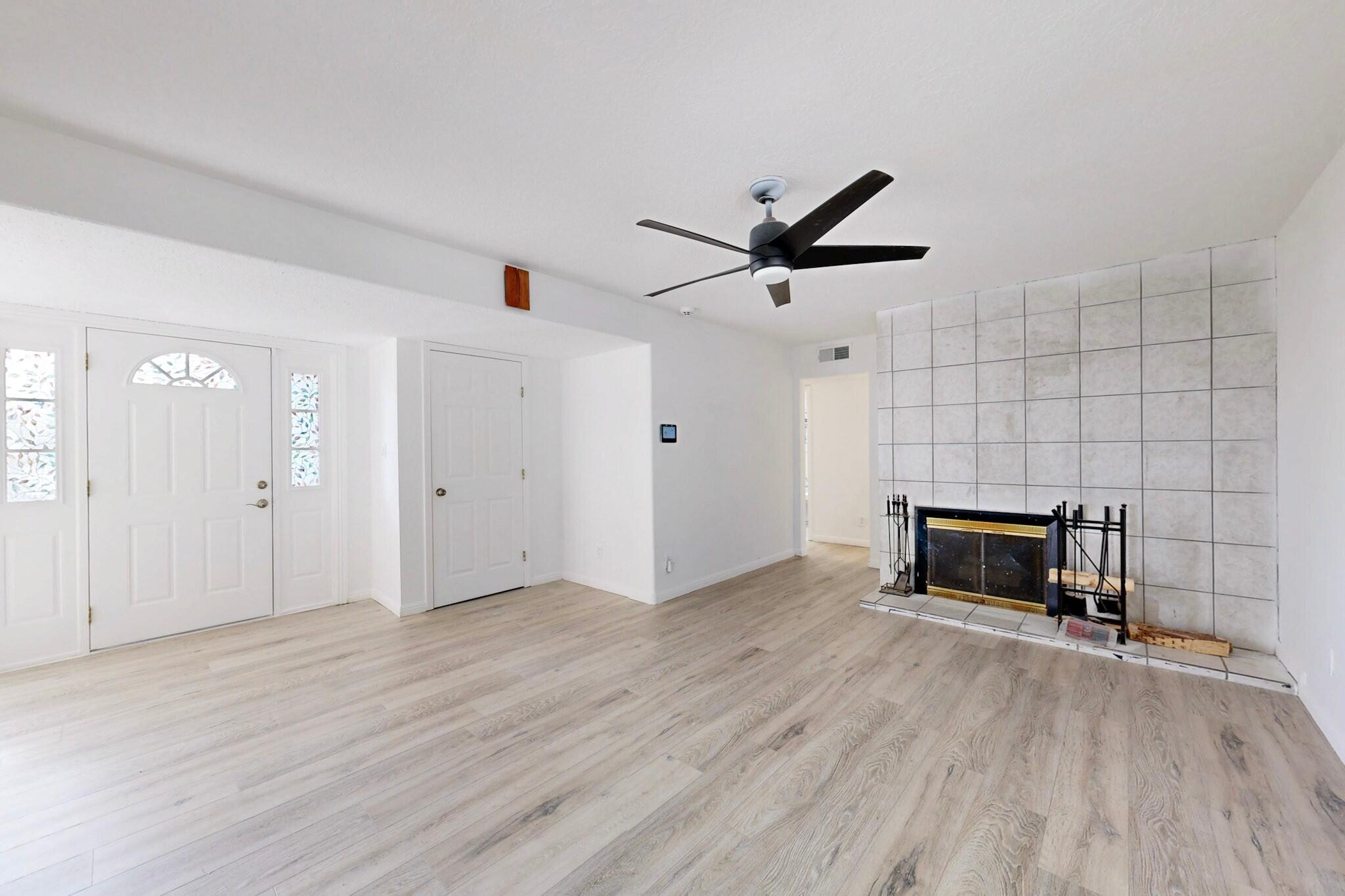 Photo 5 — 5652 Camino Canada NW