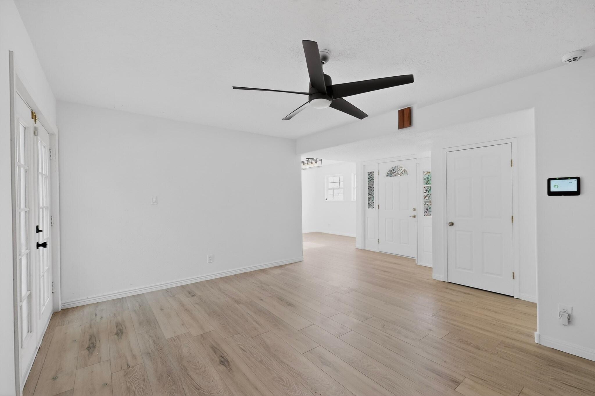 Photo 6 — 5652 Camino Canada NW