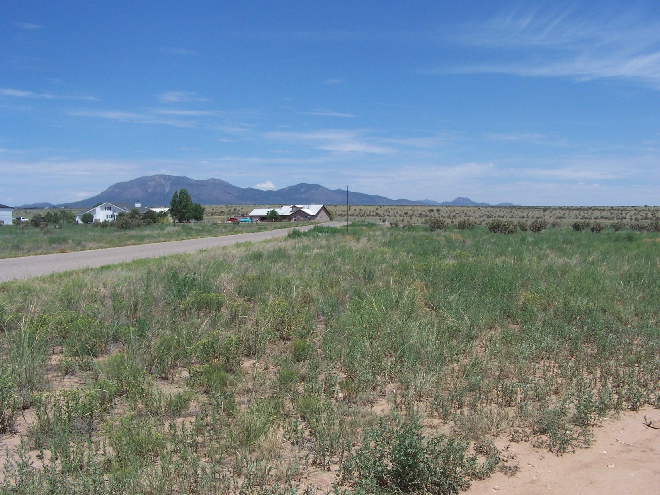  Hillcrest, Edgewood, NM 87015