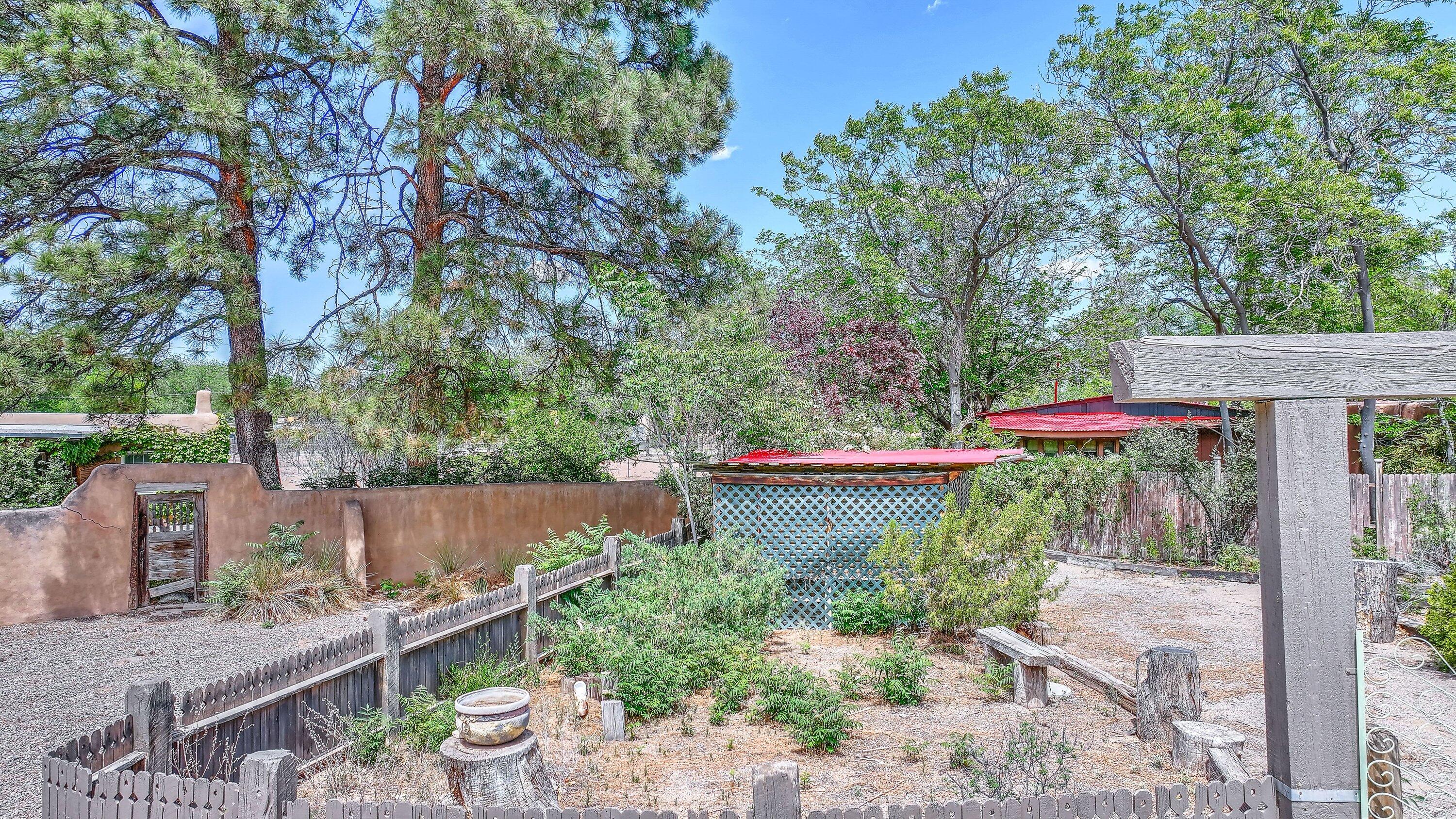 Photo 14 — 509 Chamiso Lane NW