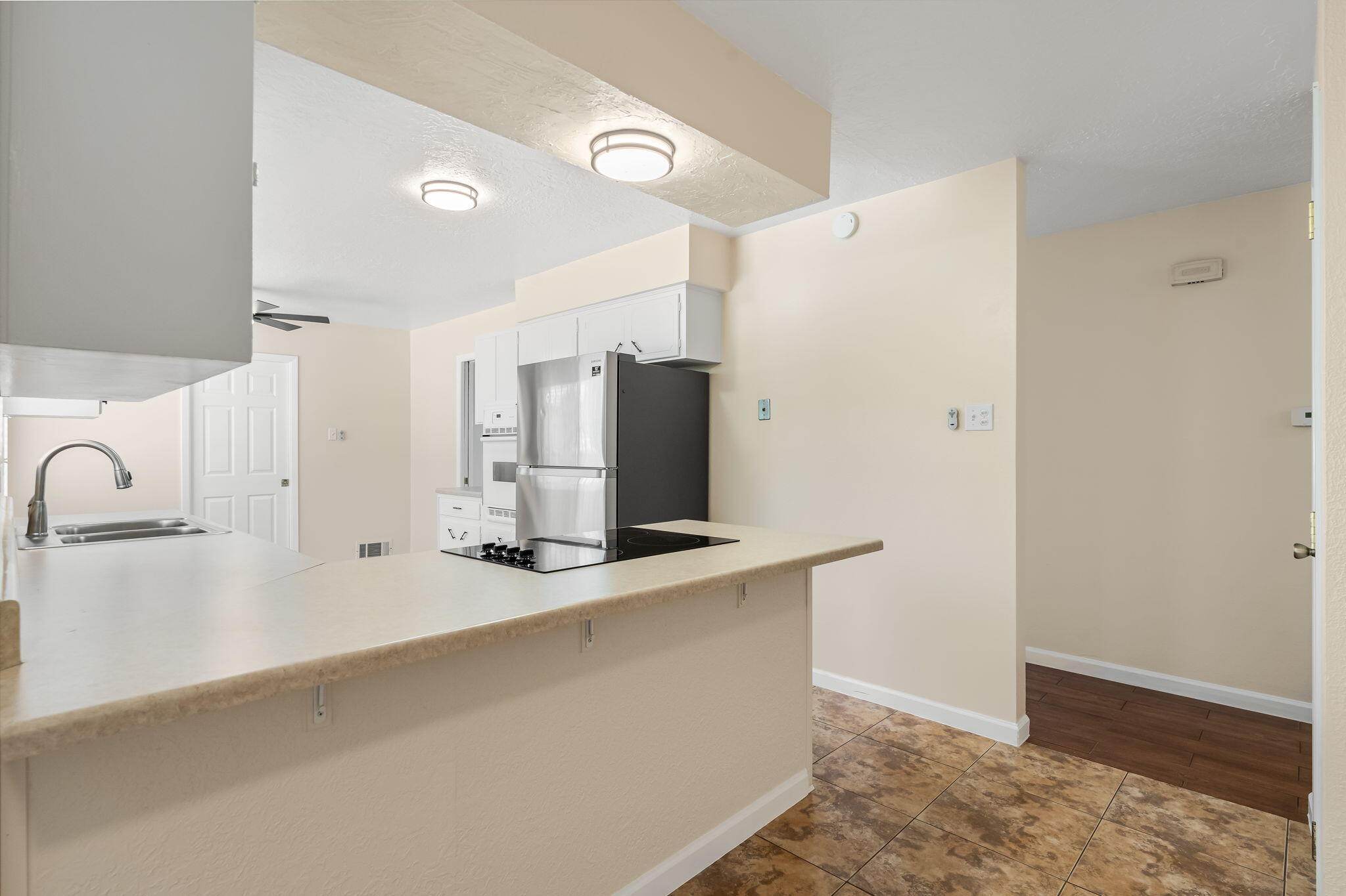 Photo 20 — 3808 General Bradley Street NE