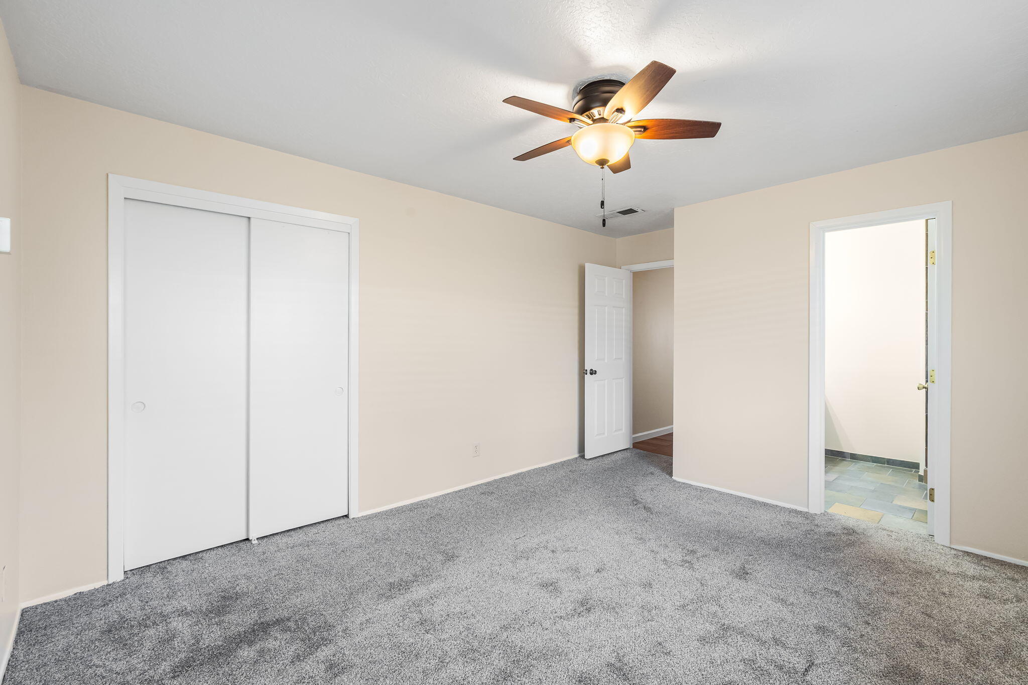 Photo 7 — 3808 General Bradley Street NE