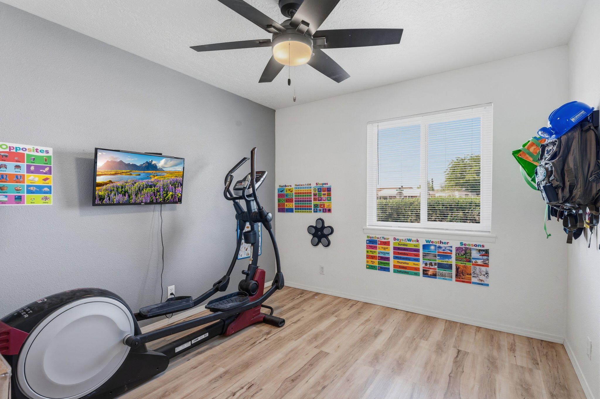 Photo 12 — 11612 Marquette Avenue NE