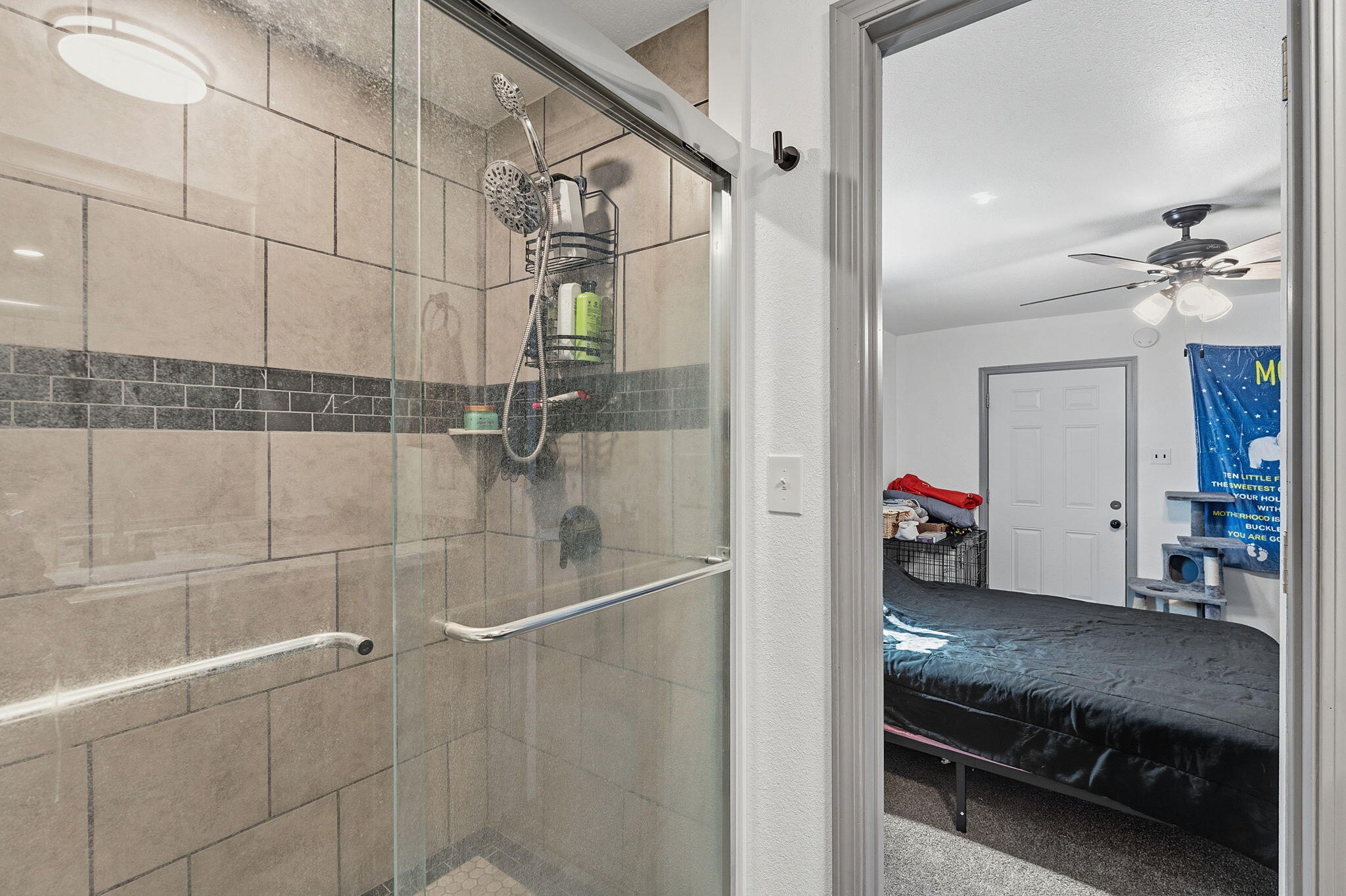 Photo 7 — 11612 Marquette Avenue NE