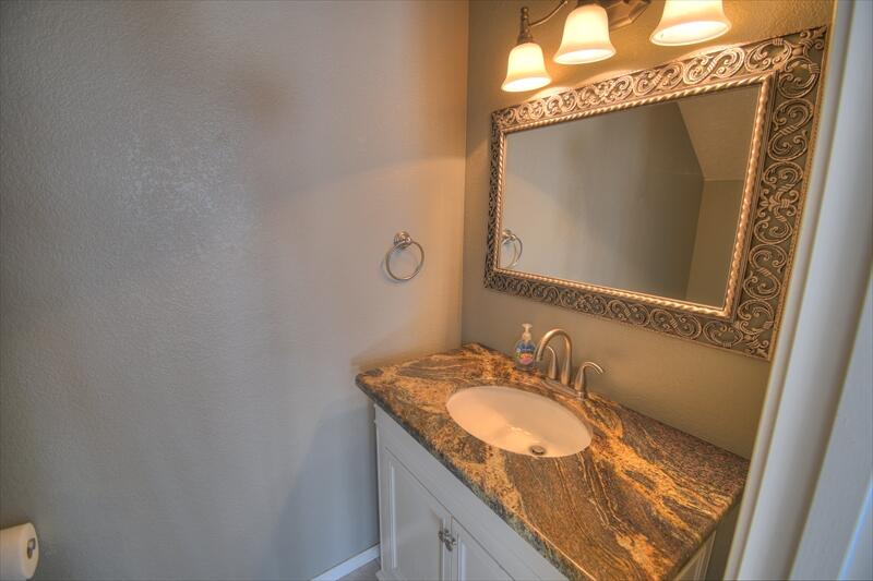 Photo 18 — 4704 Spring Vale Road NW