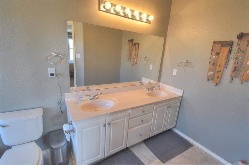 Photo 14 — 4704 Spring Vale Road NW