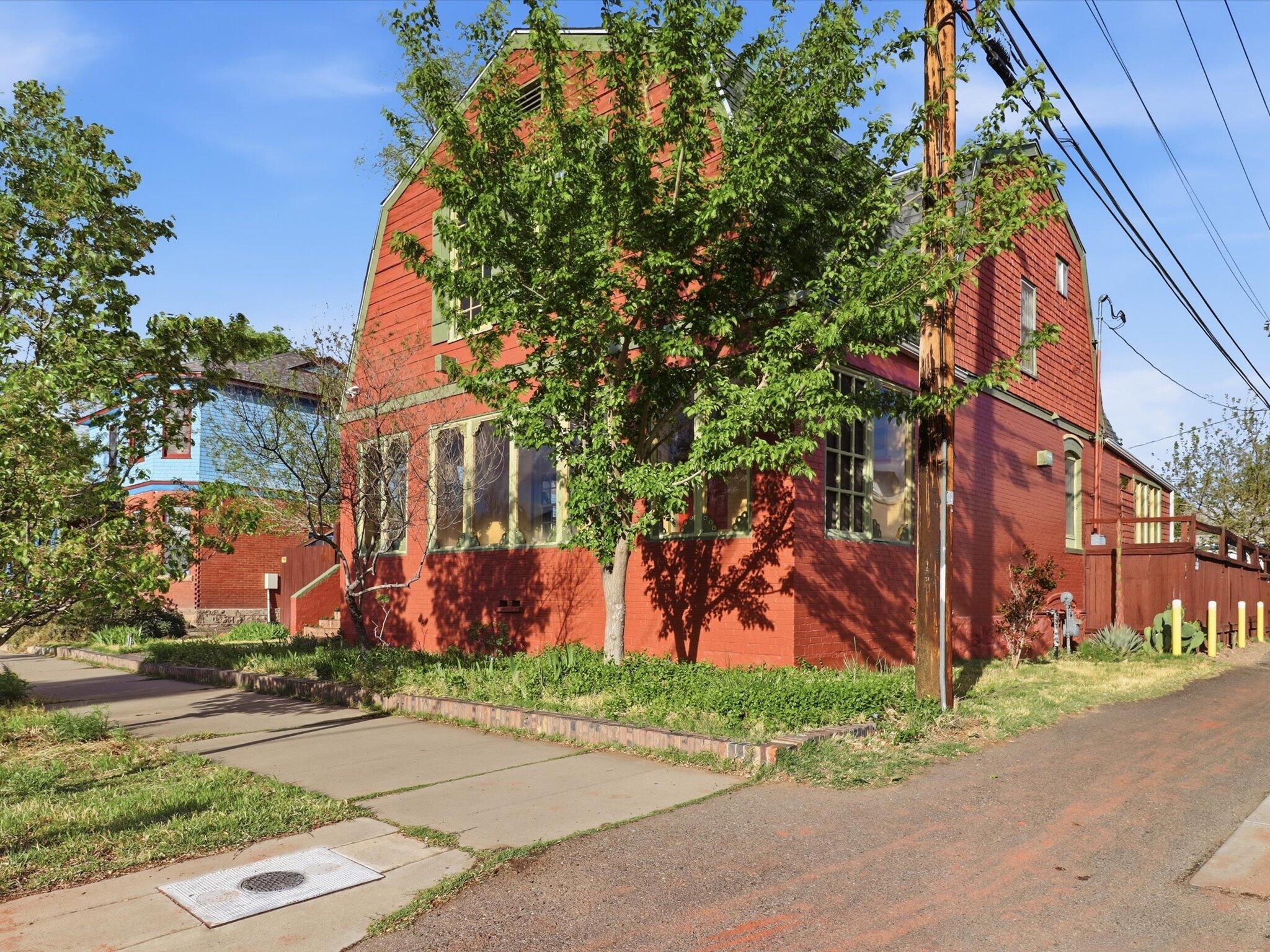 Photo 17 — 216 9th Street NW