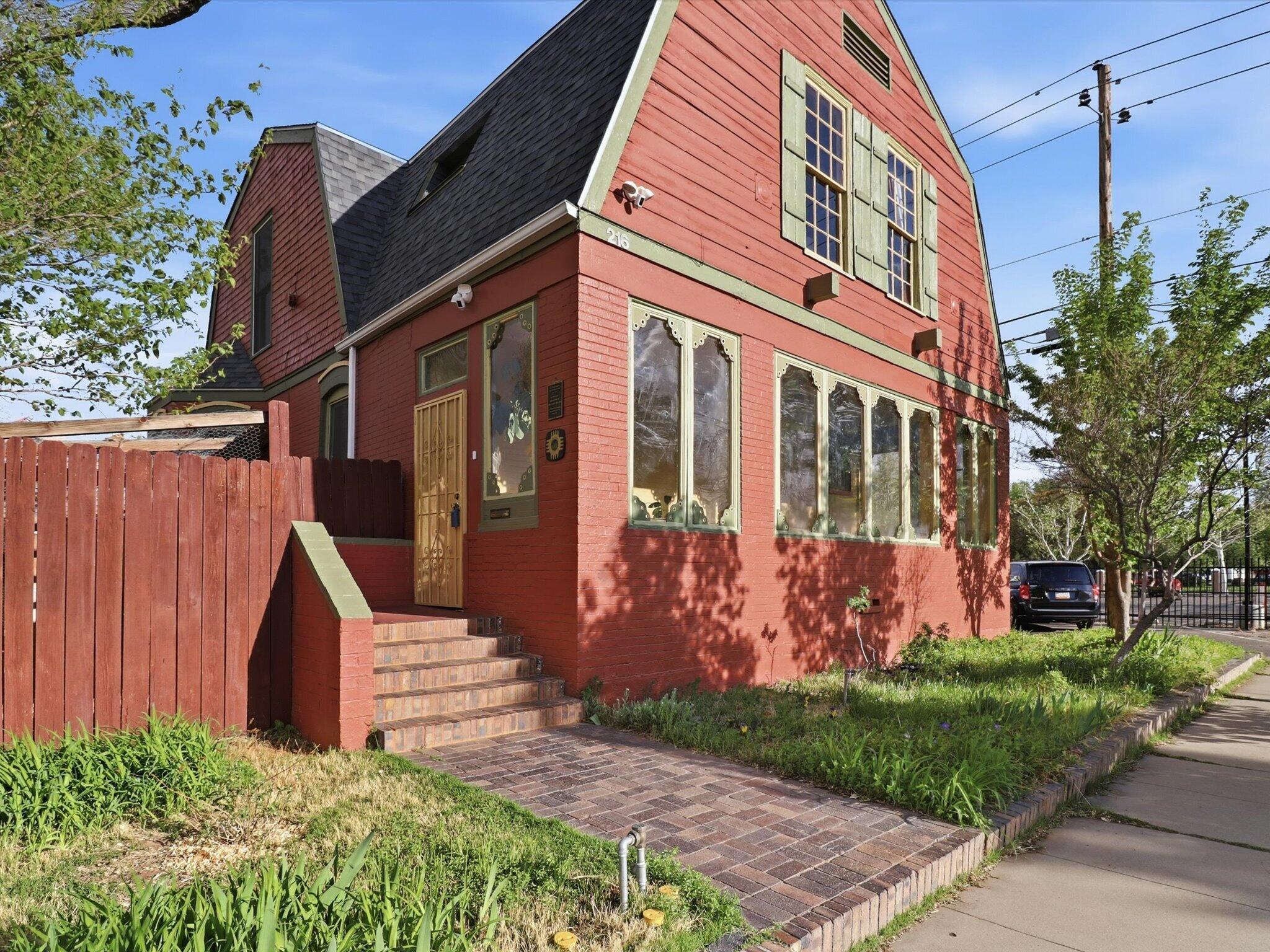 Photo 13 — 216 9th Street NW