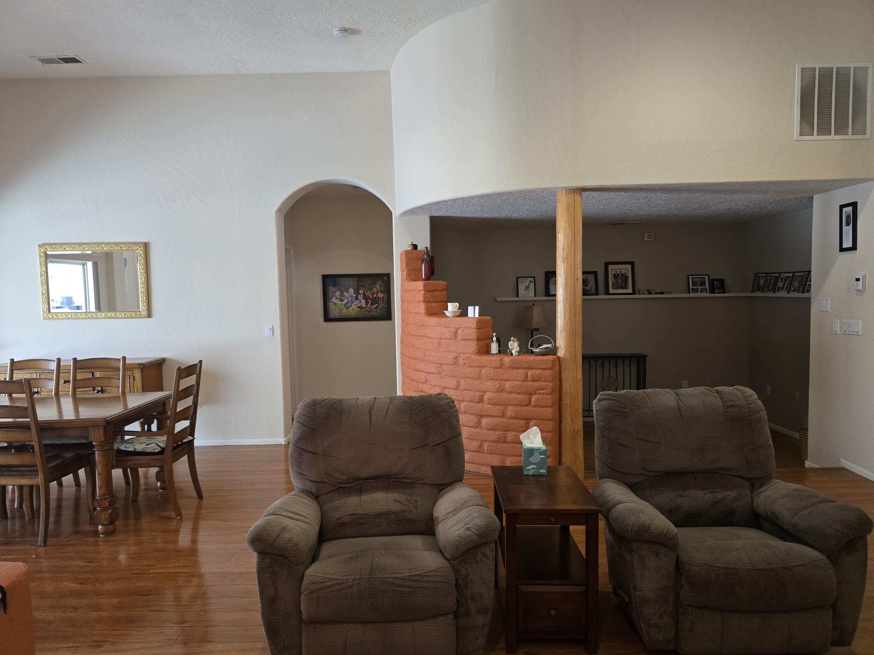 Photo 14 — 4423 Mountvale Avenue NW