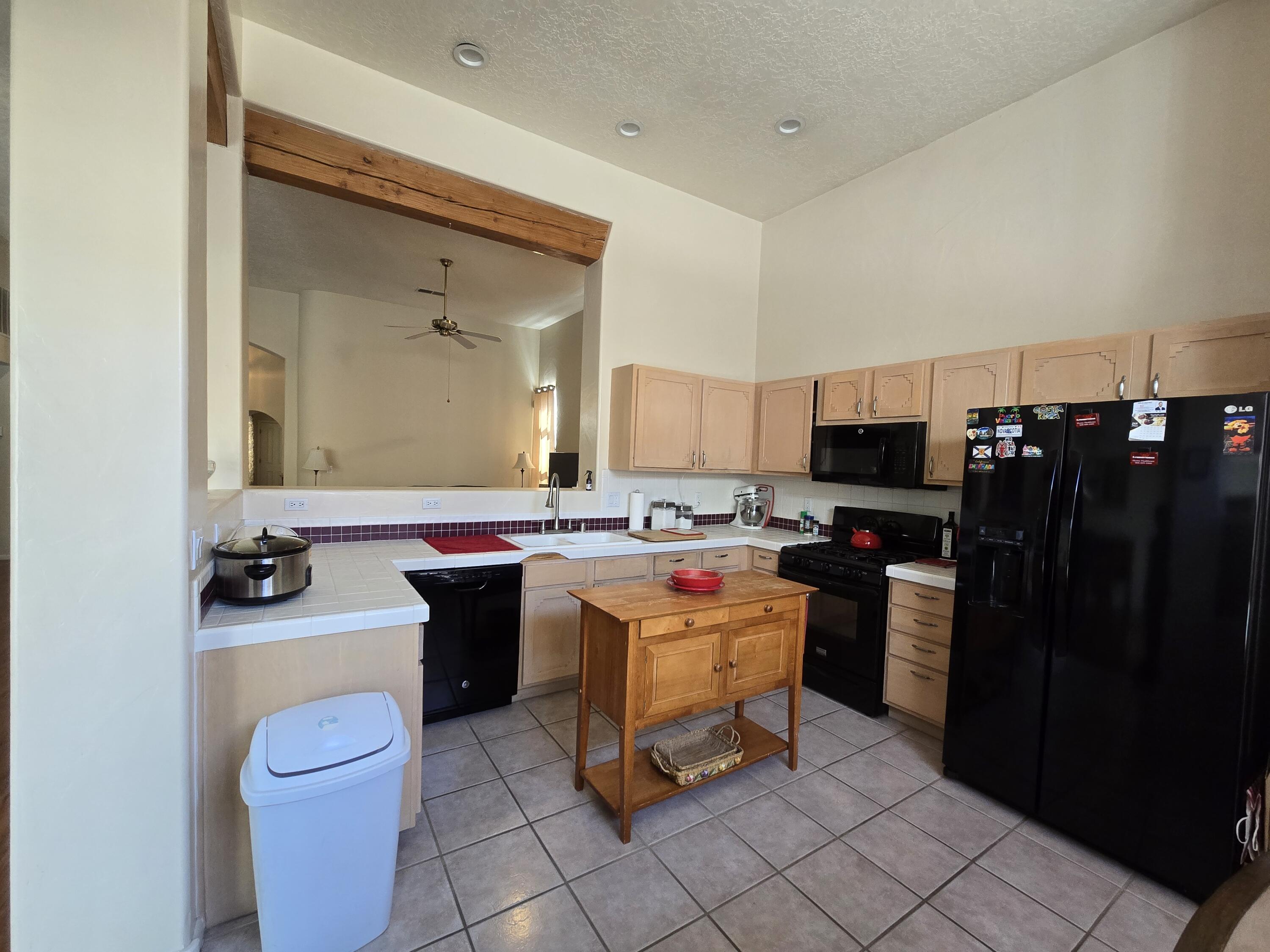 Photo 12 — 4423 Mountvale Avenue NW