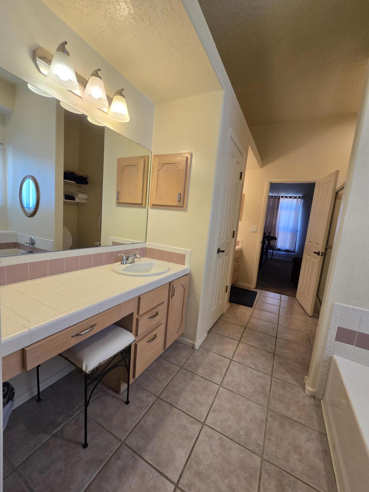 Photo 6 — 4423 Mountvale Avenue NW