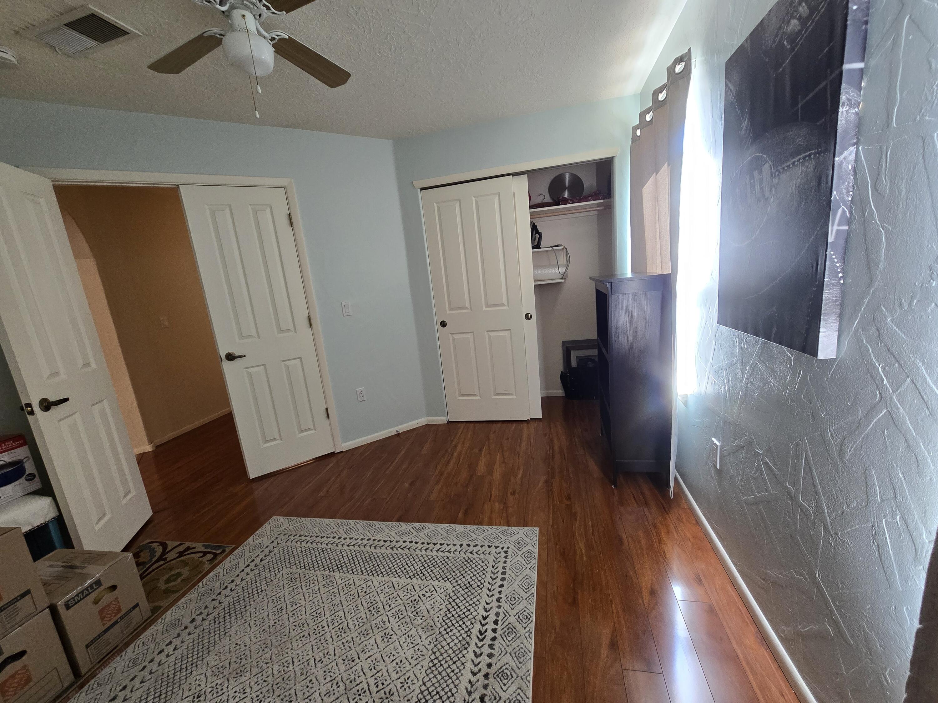 Photo 4 — 4423 Mountvale Avenue NW