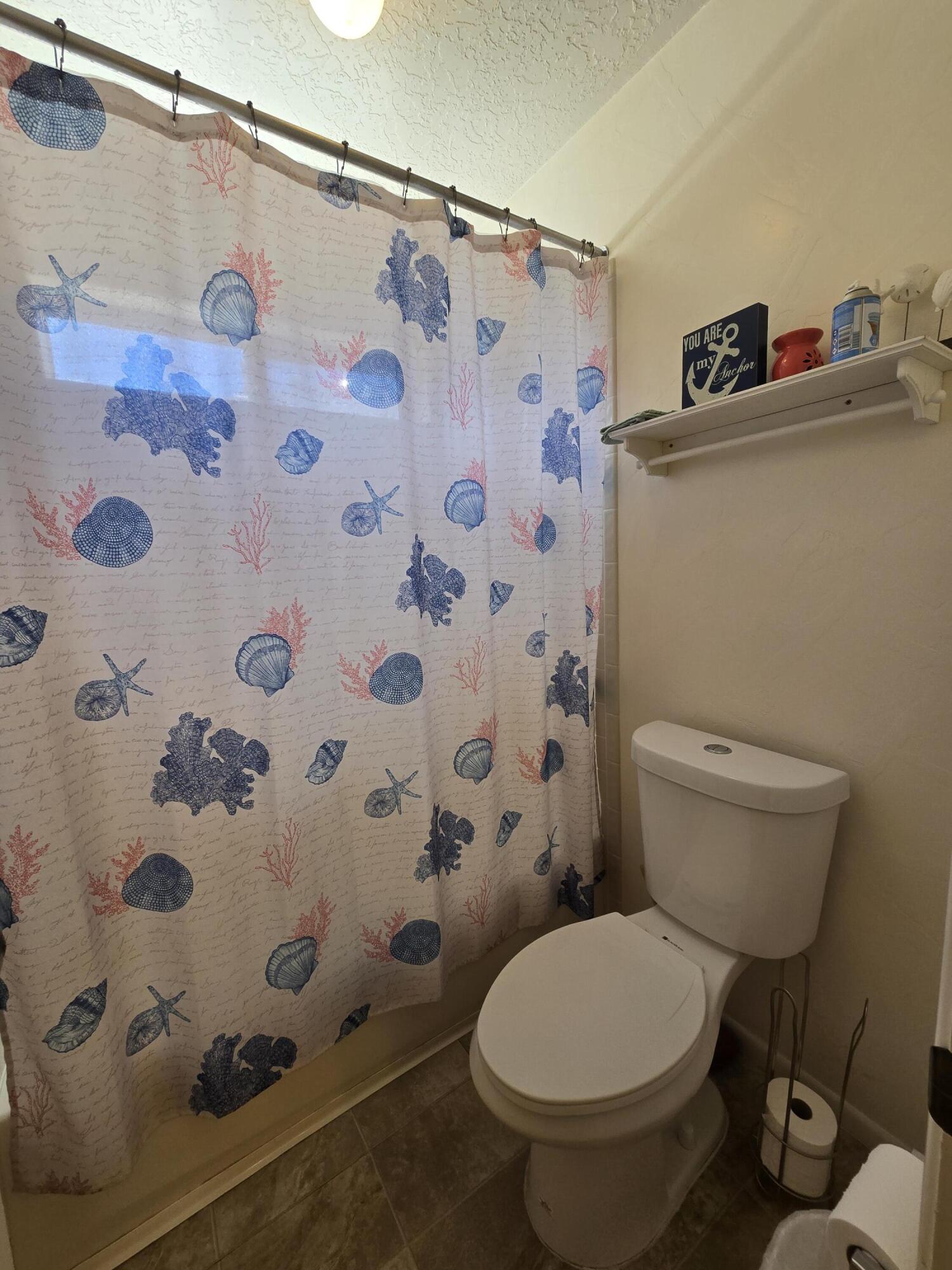 Photo 2 — 4423 Mountvale Avenue NW