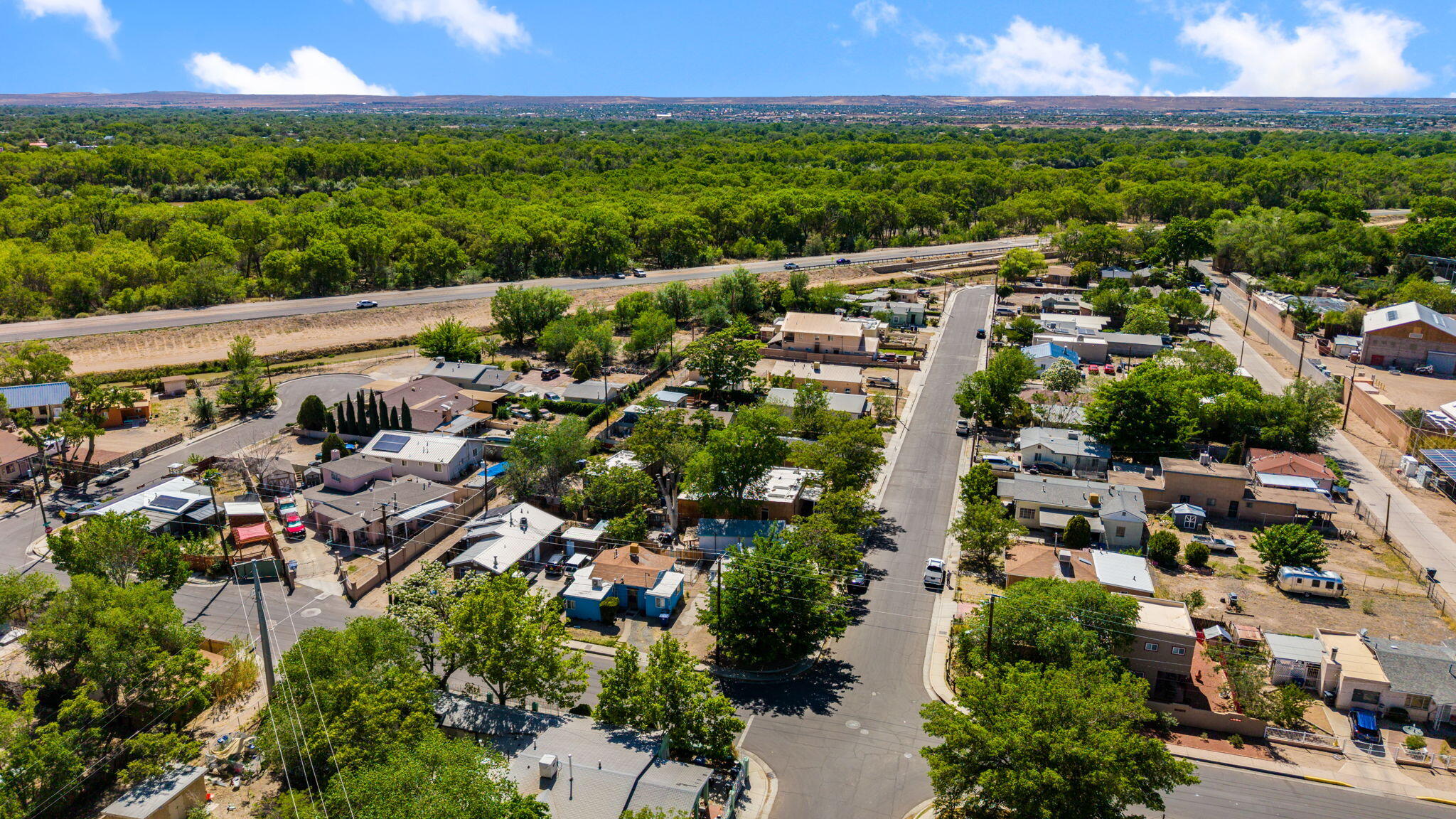 Photo 6 — 1004 Santa Fe Avenue SW