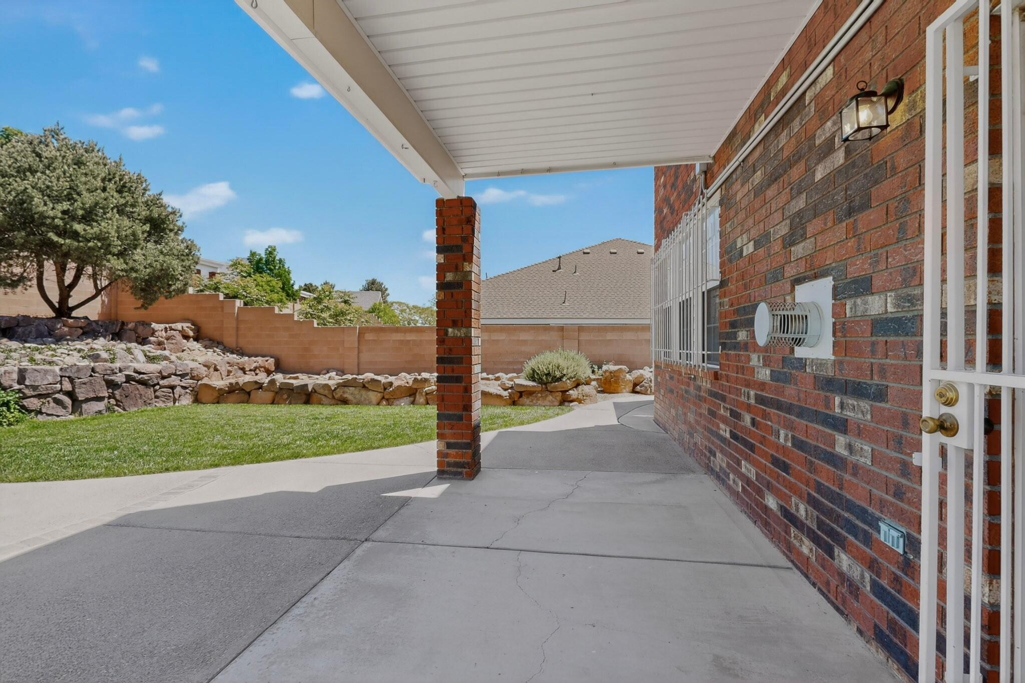 Photo 12 — 8720 Springhill Drive NW