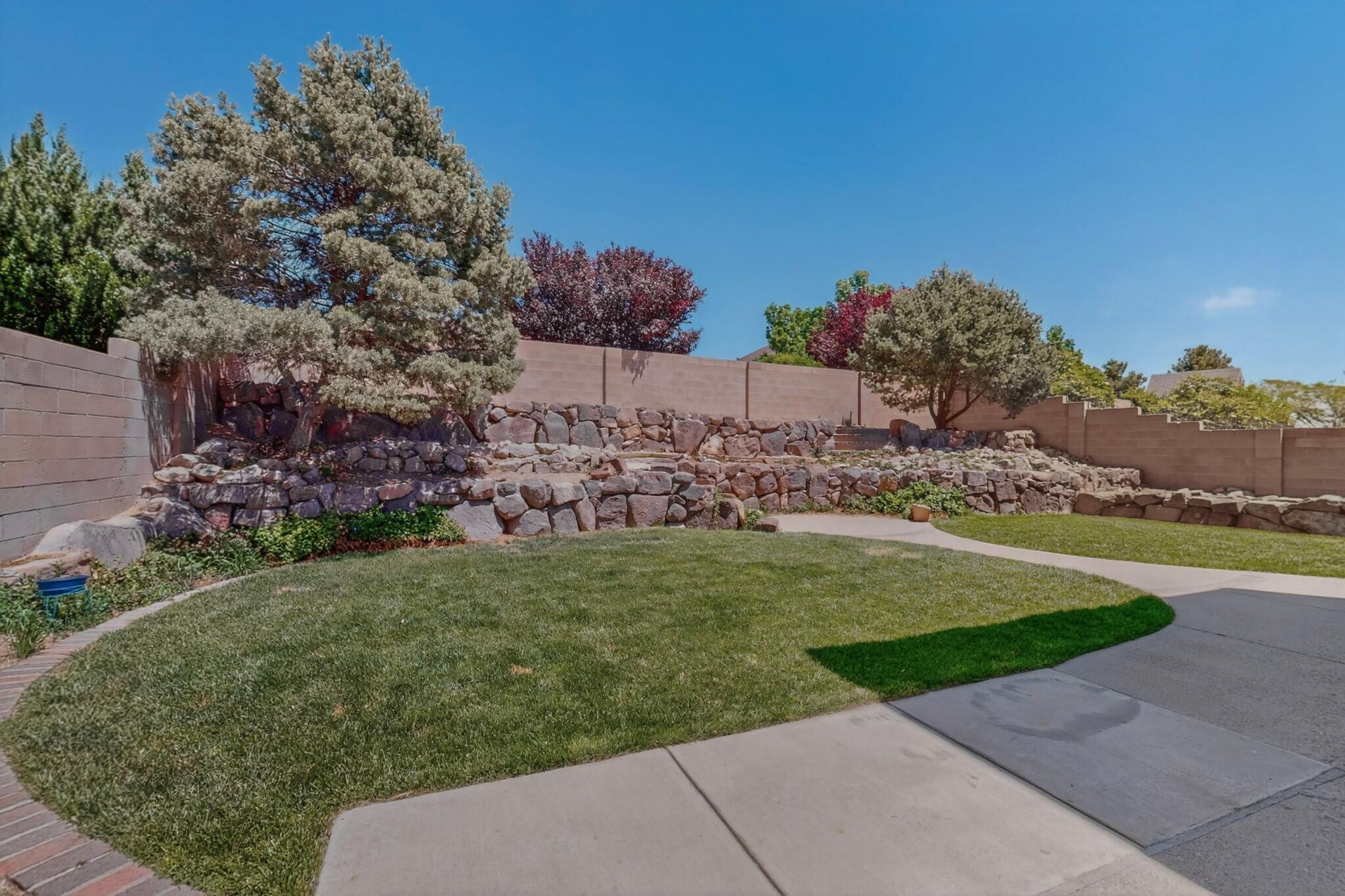 Photo 8 — 8720 Springhill Drive NW