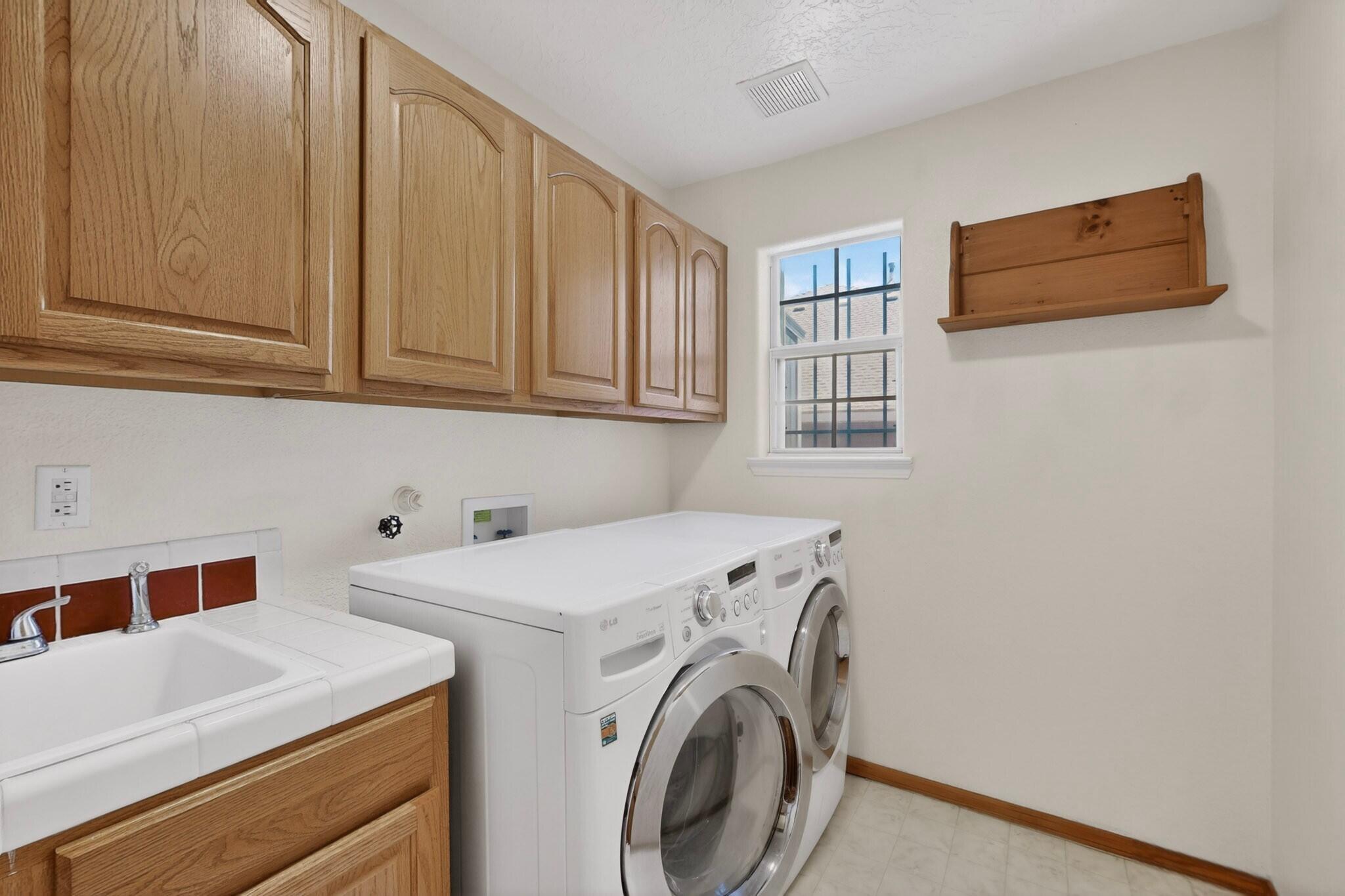 Photo 6 — 8720 Springhill Drive NW