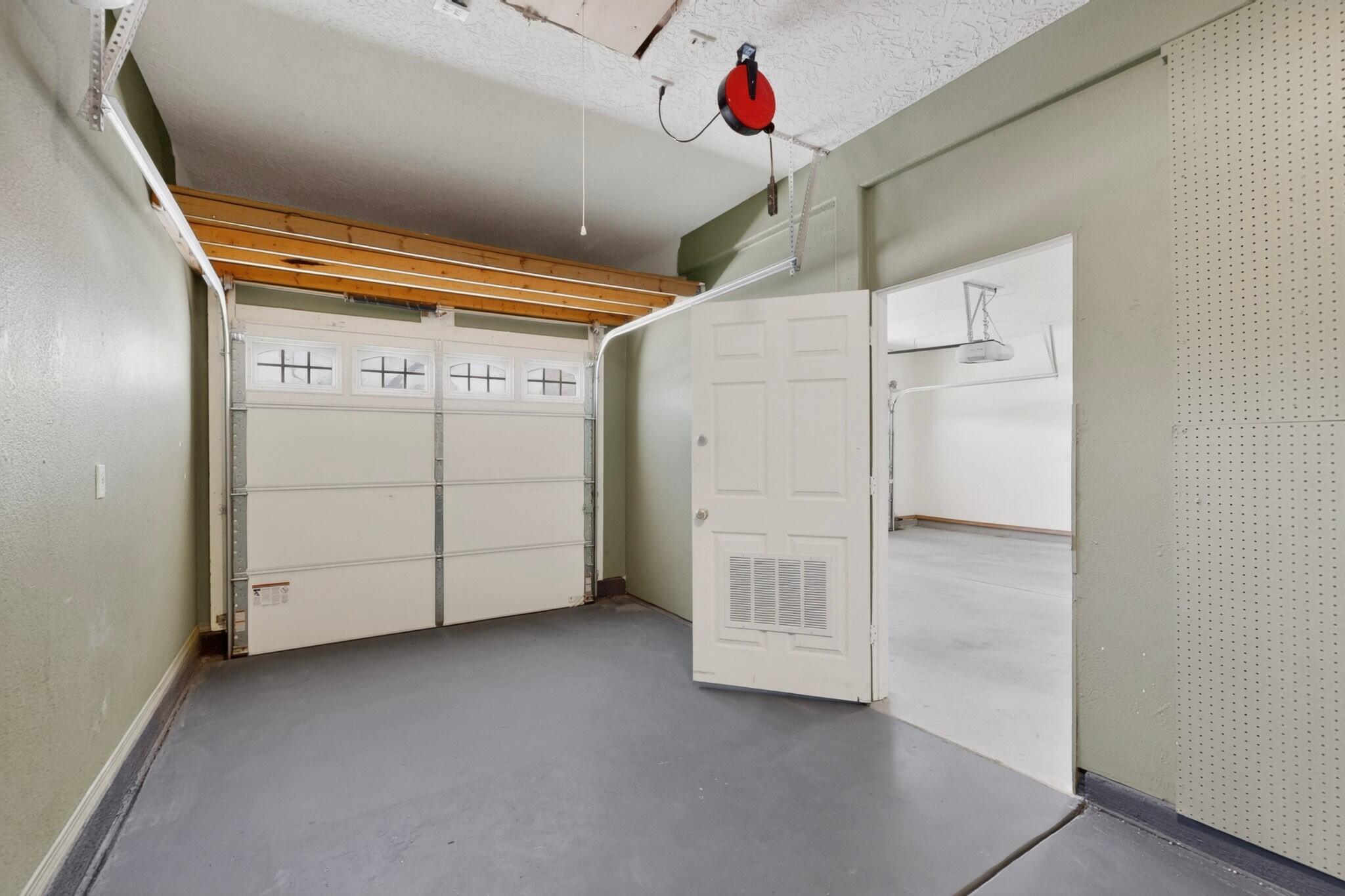 Photo 5 — 8720 Springhill Drive NW