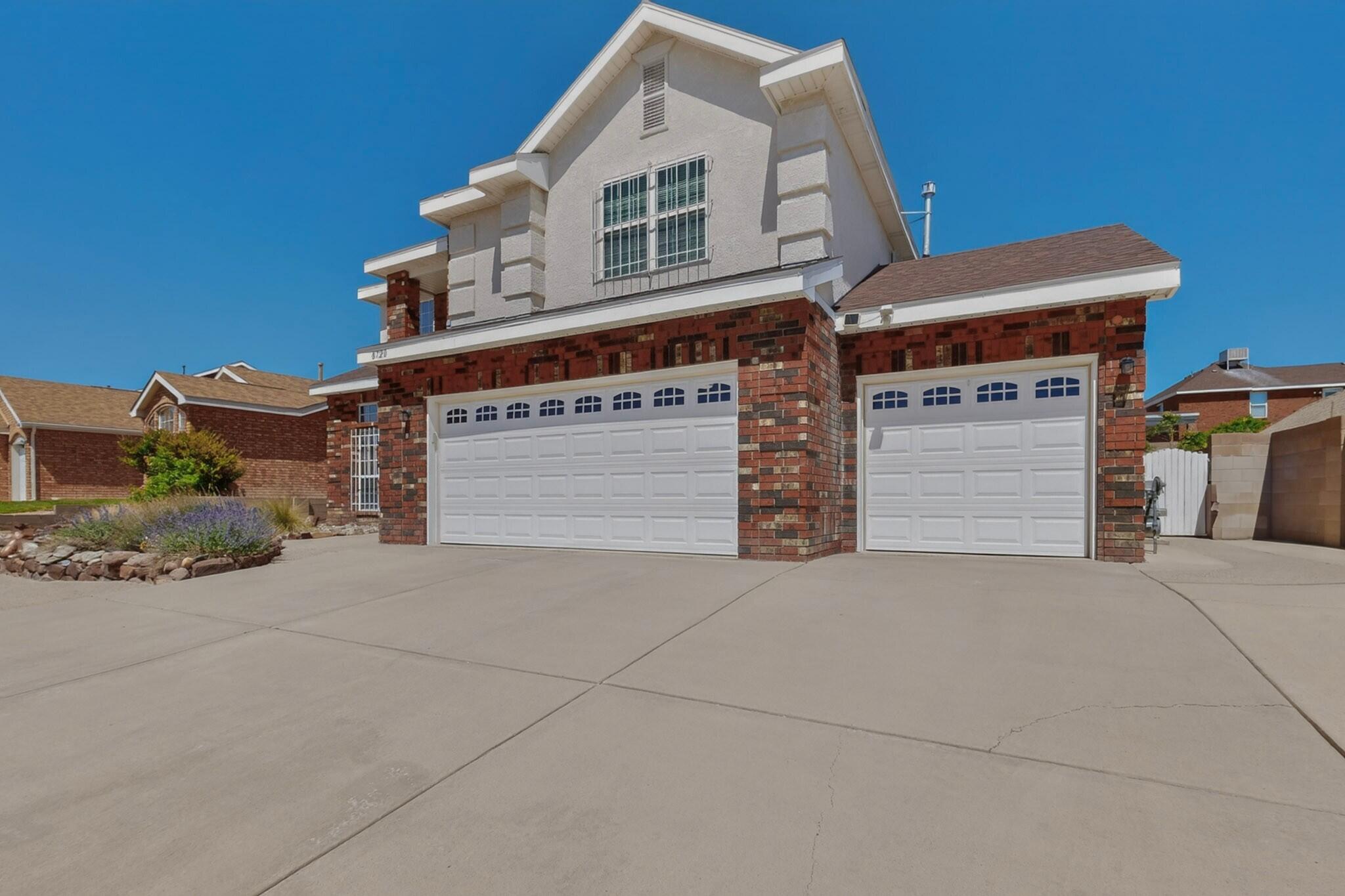 Photo 3 — 8720 Springhill Drive NW