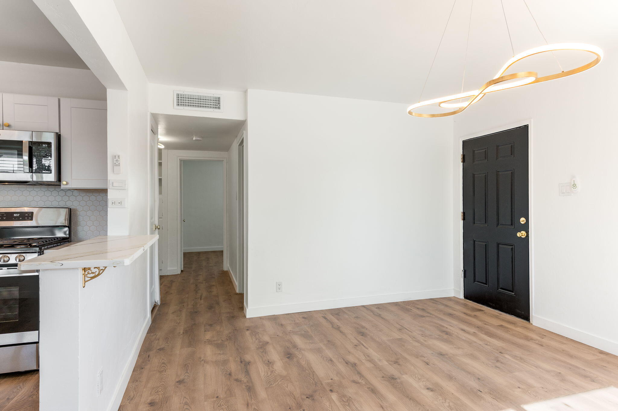 Photo 17 — 2507 Alvarado Drive NE