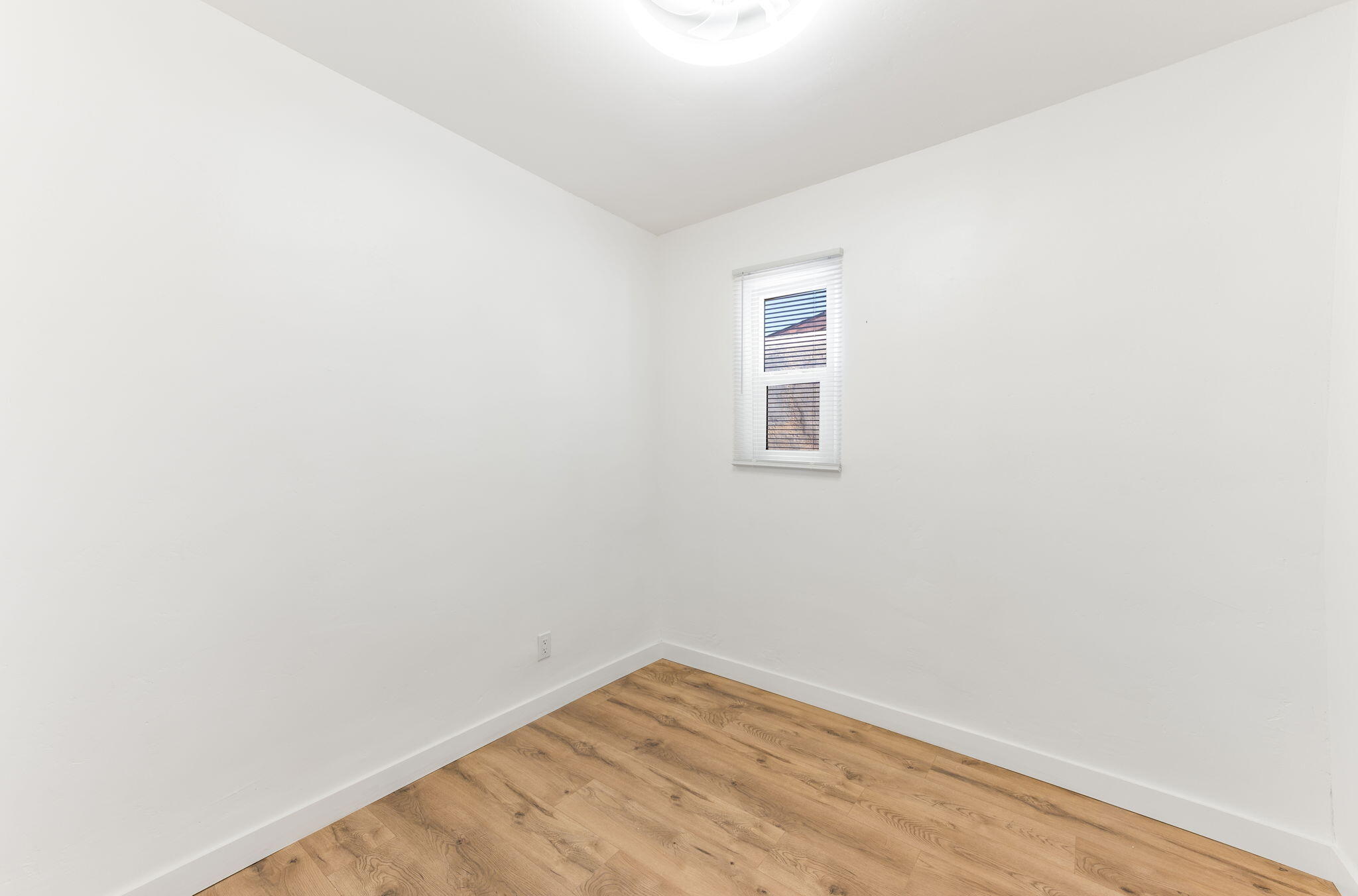 Photo 12 — 2507 Alvarado Drive NE