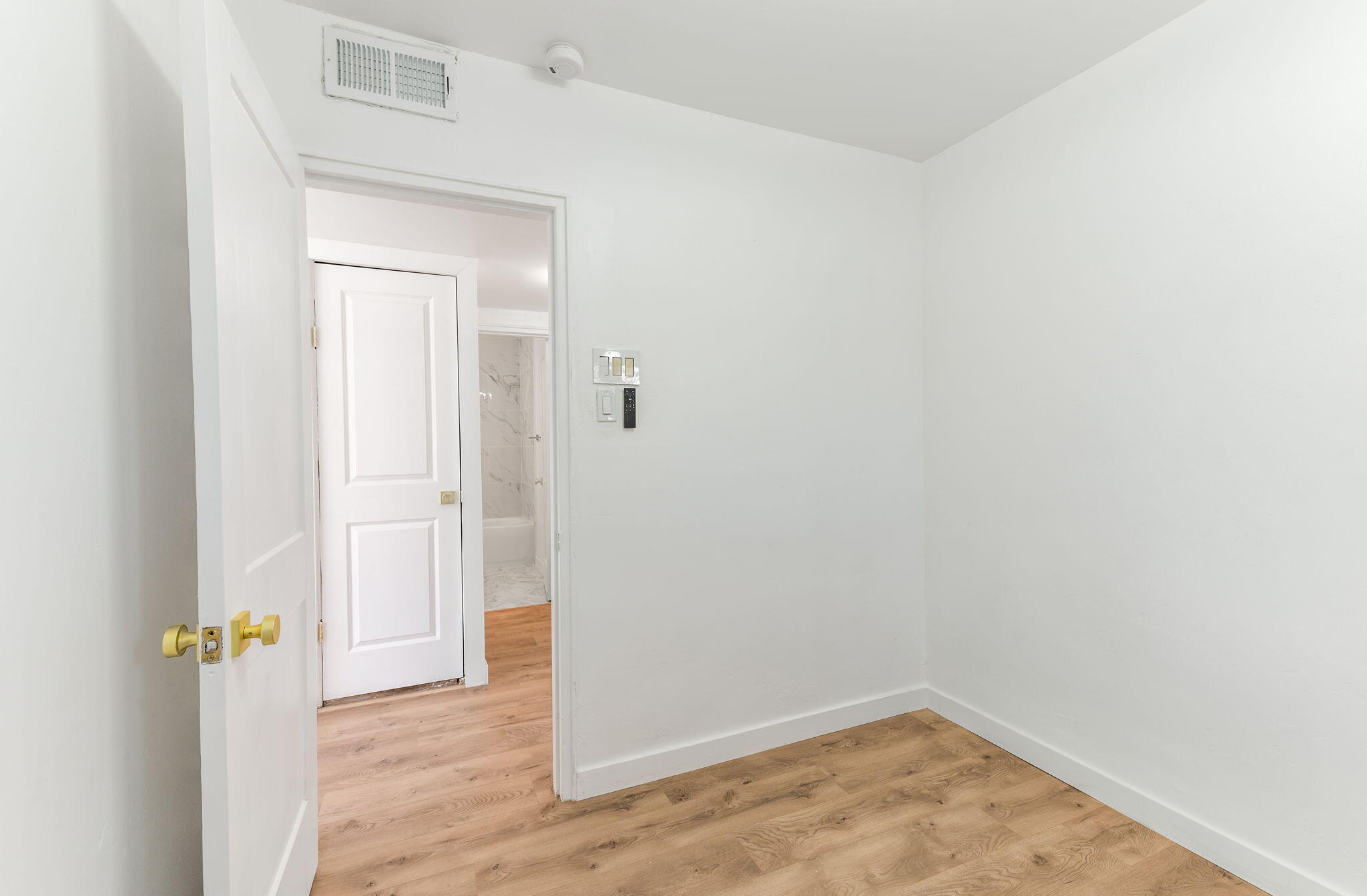 Photo 11 — 2507 Alvarado Drive NE