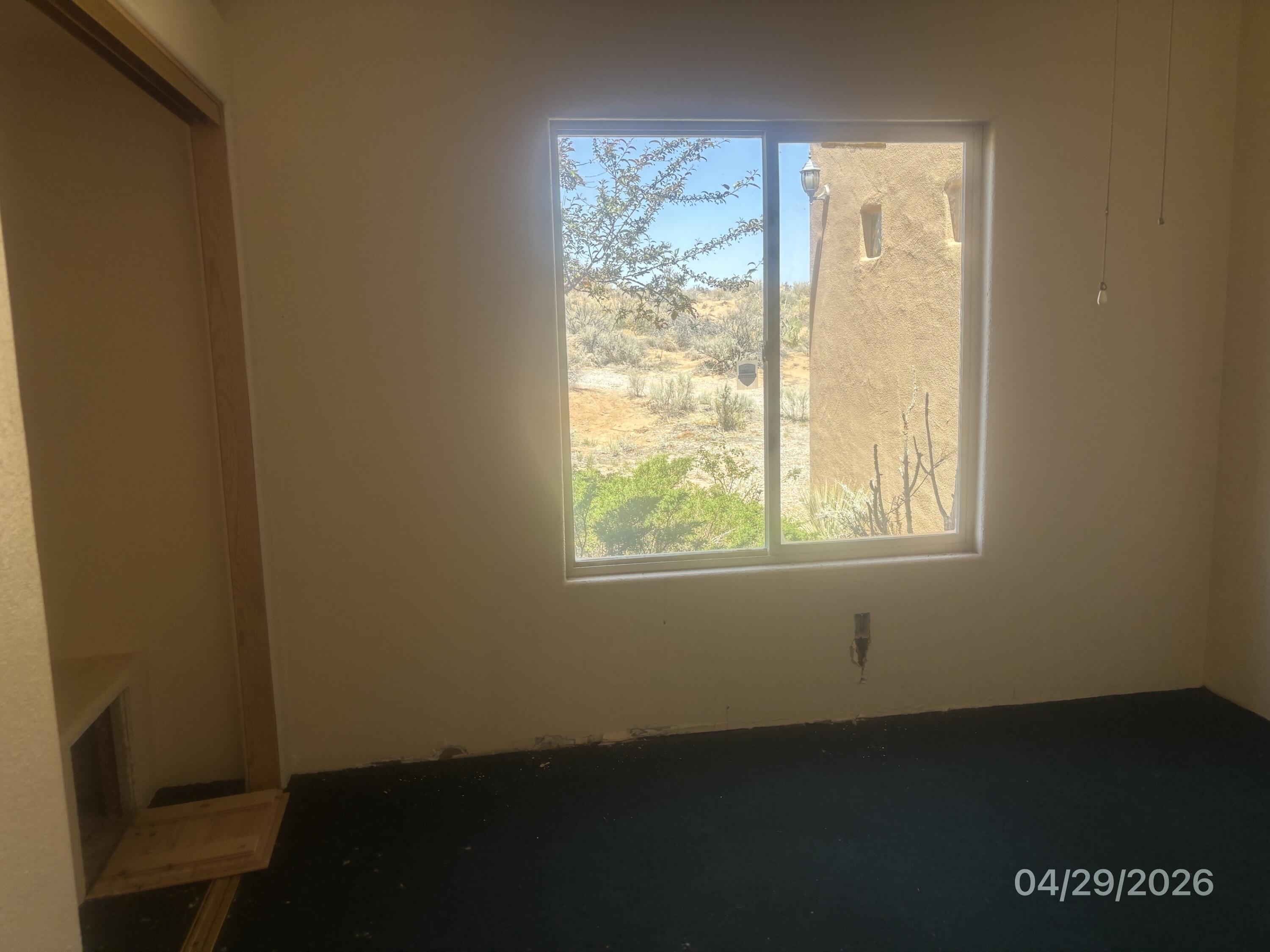 Photo 11 — 2010 Desert Avenue NE