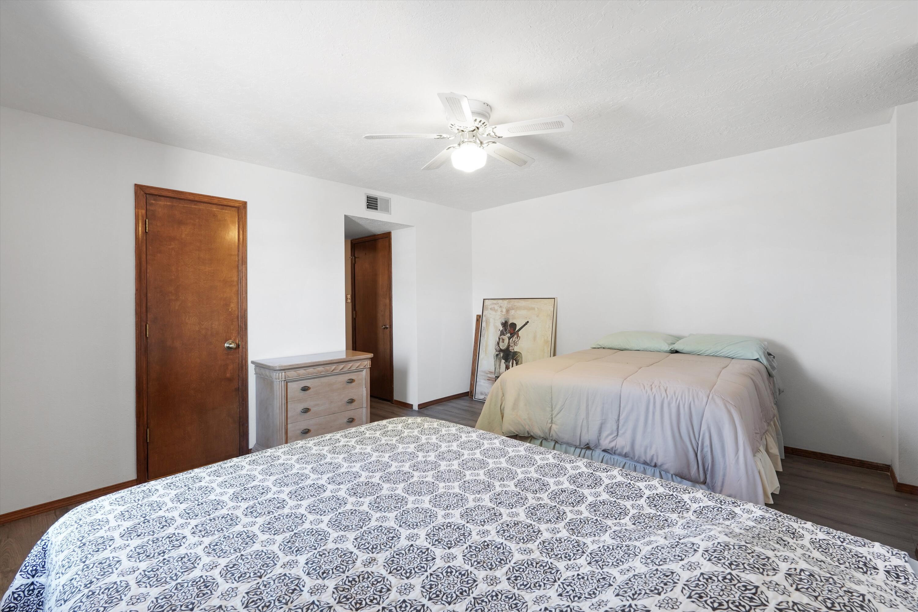 Photo 19 — 10026 Boulder Street NW