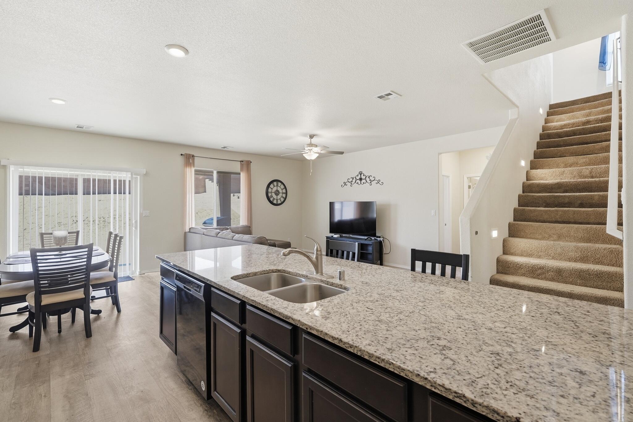 Photo 3 — 3517 N Wild Horse Road NE