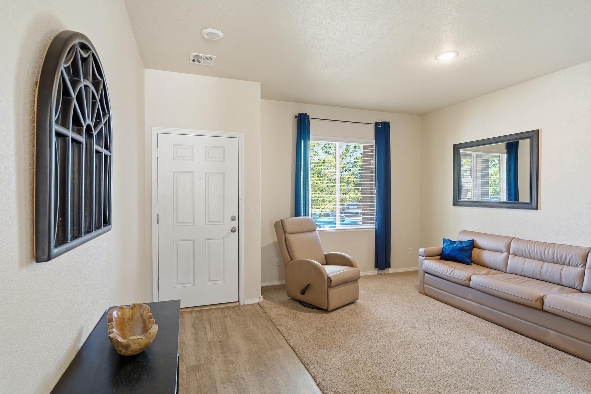 Photo 7 — 3517 N Wild Horse Road NE