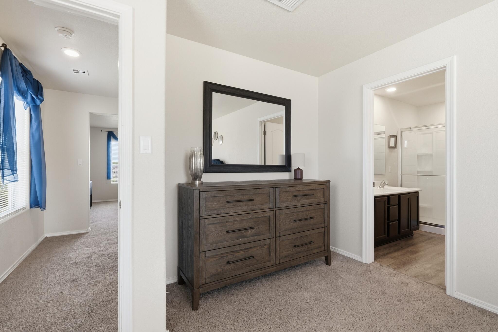 Photo 16 — 3517 N Wild Horse Road NE