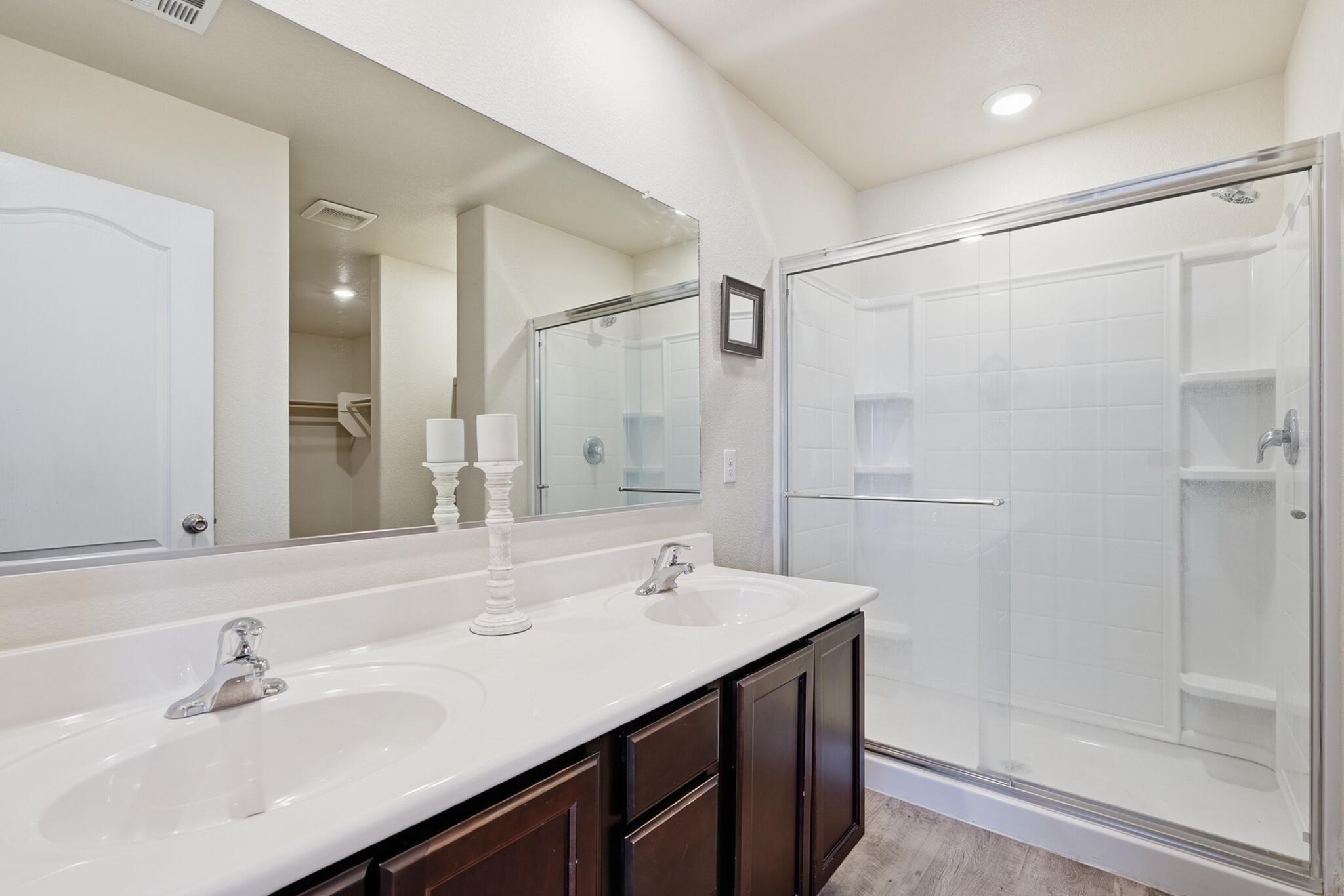 Photo 17 — 3517 N Wild Horse Road NE