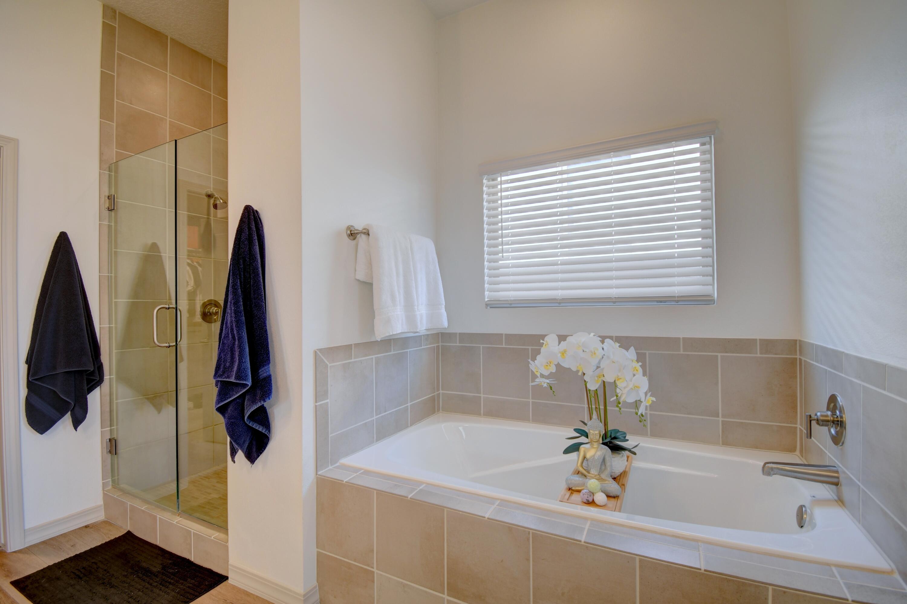 Photo 18 — 4024 Windy Road NE