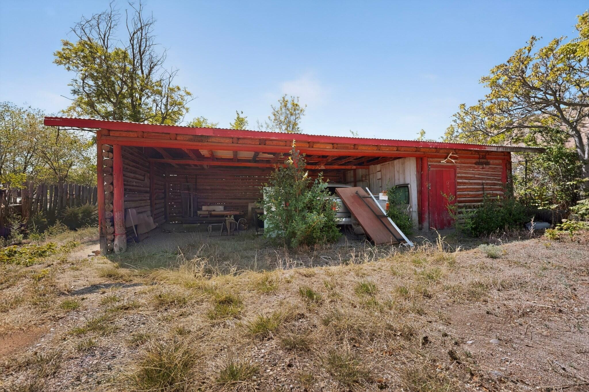 Photo 4 — 19309 US Highway 285