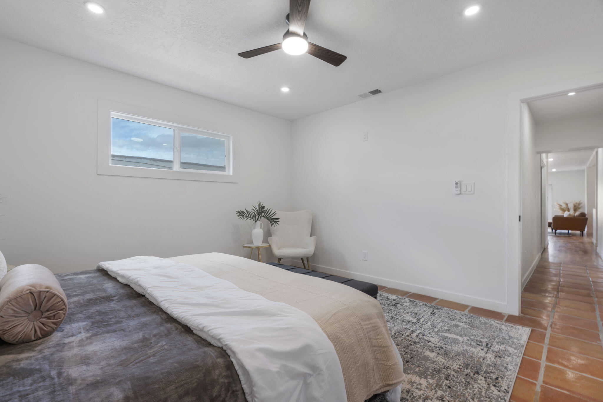Photo 5 — 219 Solano Drive SE