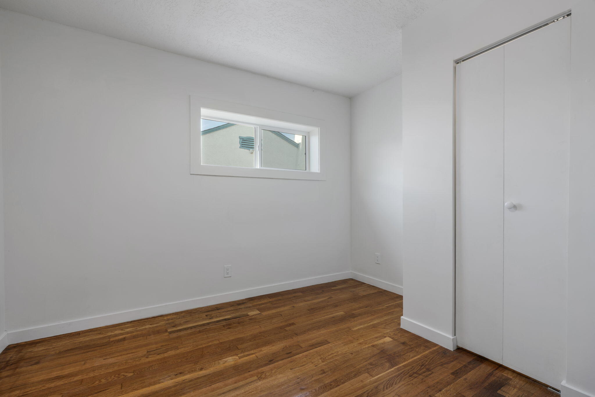 Photo 11 — 219 Solano Drive SE