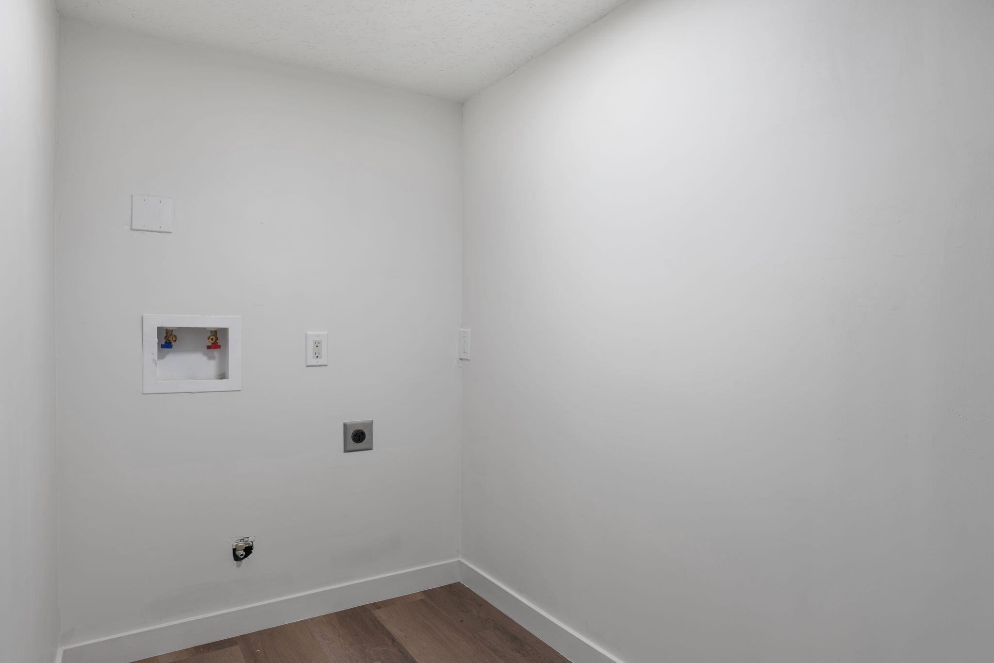 Photo 14 — 219 Solano Drive SE