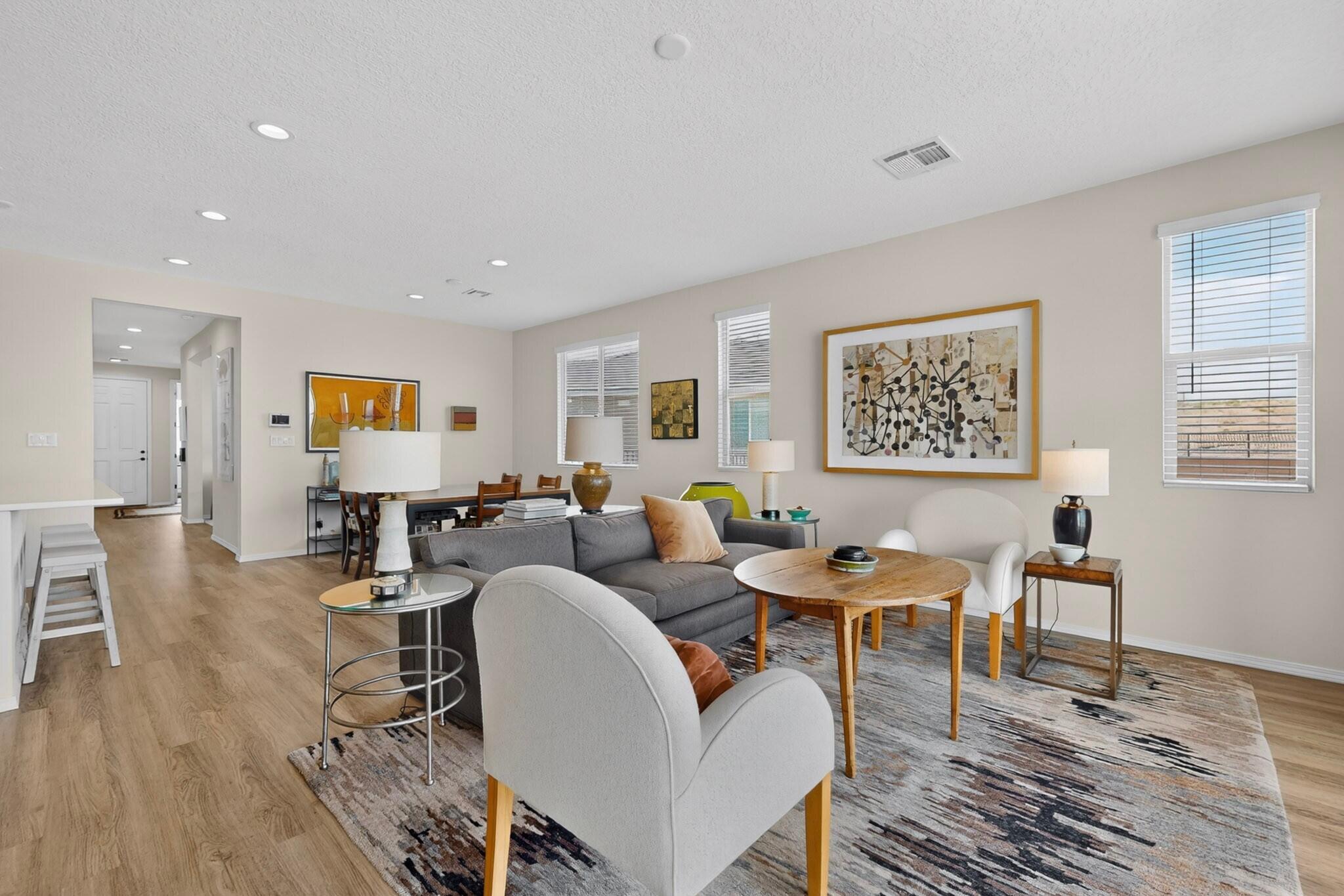 Photo 17 — 1318 Vallecito Court NW